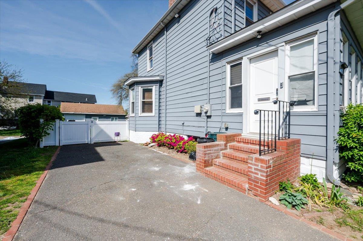 Single Family Jefferson  Nassau County, NY 11096, MLS-858648-2