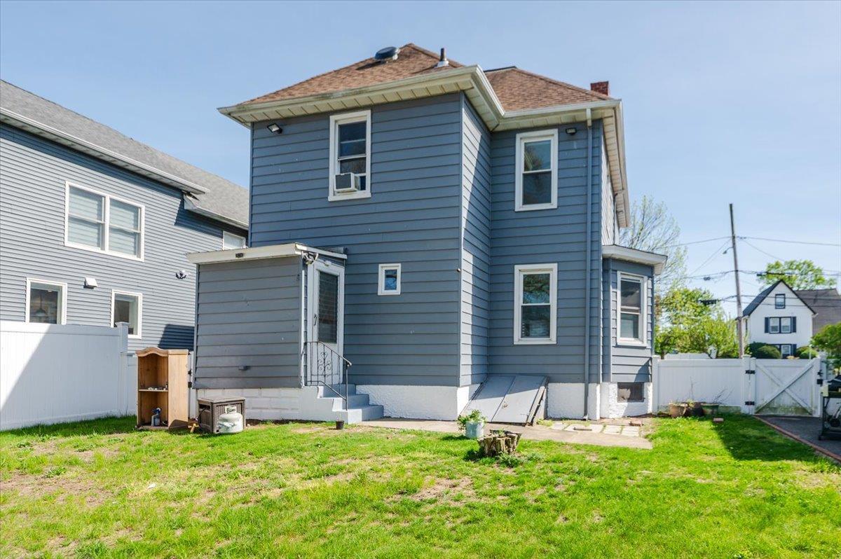 Single Family Jefferson  Nassau County, NY 11096, MLS-858648-22