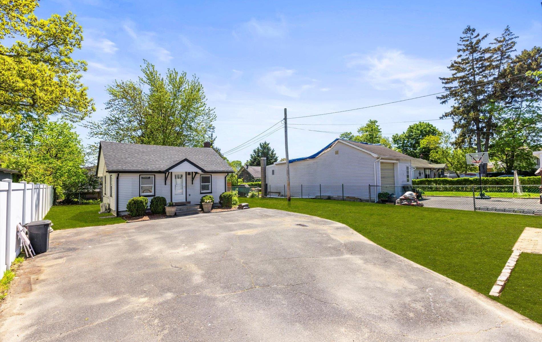 Single Family Lakewood  Suffolk County, NY 11772, MLS-858662-25