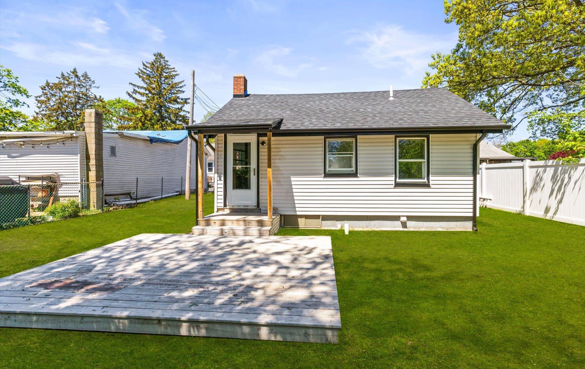 Single Family Lakewood  Suffolk County, NY 11772, MLS-858662-33
