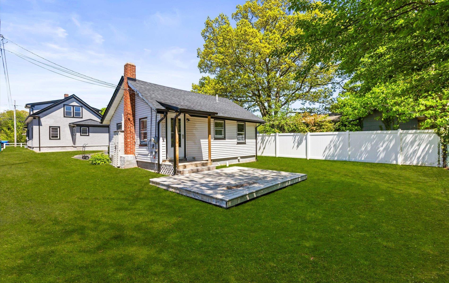 Single Family Lakewood  Suffolk County, NY 11772, MLS-858662-34
