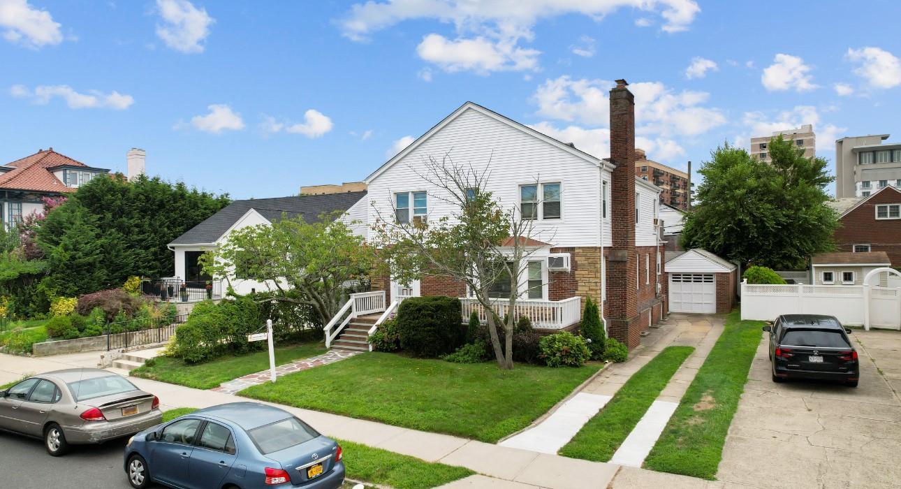 Single Family Beech  Nassau County, NY 11561, MLS-858669-2