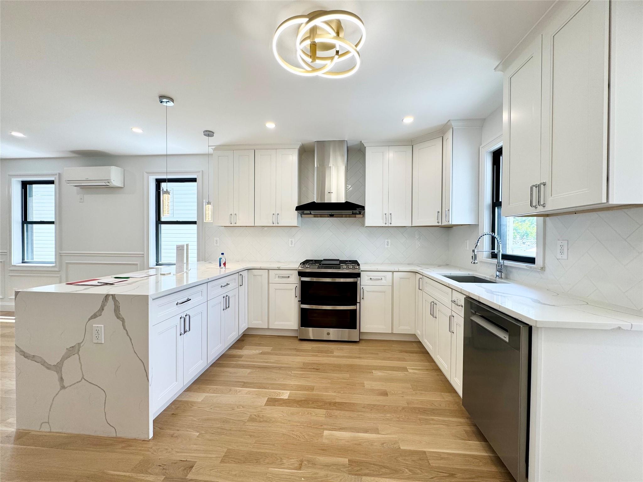 Single Family 69th  Queens, NY 11375, MLS-858671-5