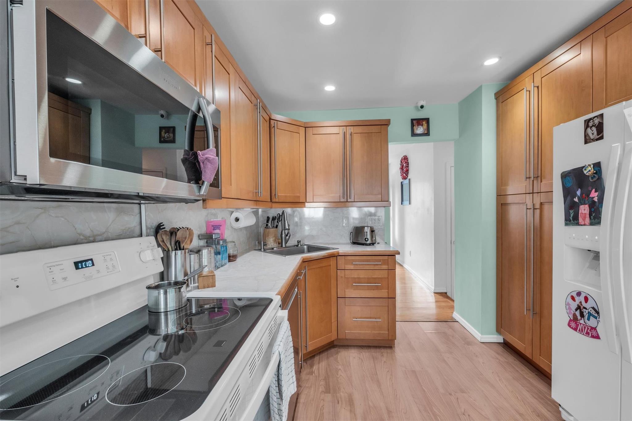 Single Family New Hampshire  Suffolk County, NY 11706, MLS-858684-17