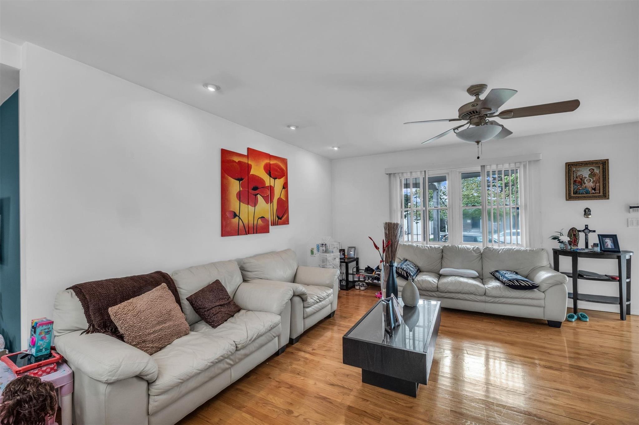 Single Family New Hampshire  Suffolk County, NY 11706, MLS-858684-6