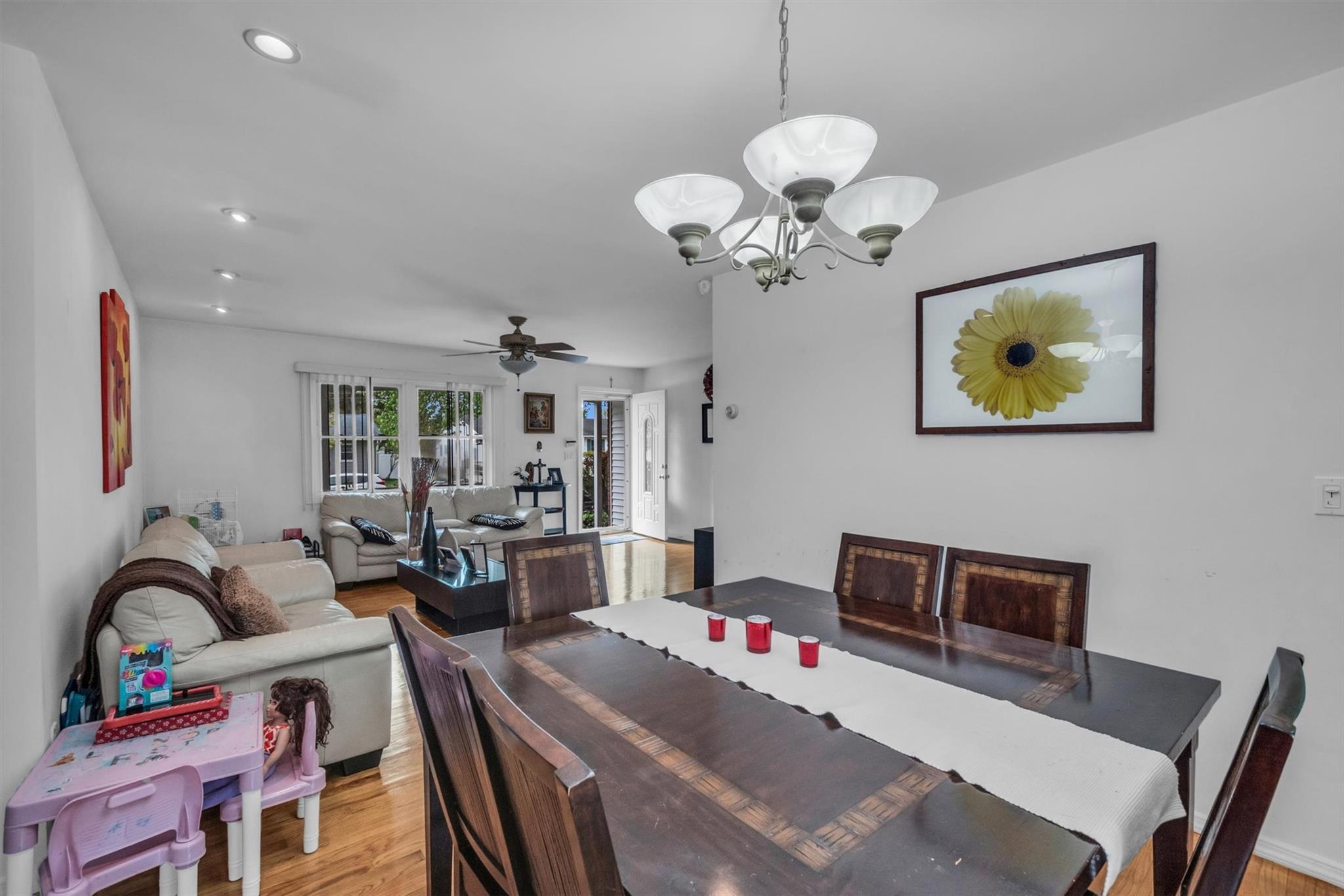 Single Family New Hampshire  Suffolk County, NY 11706, MLS-858684-8