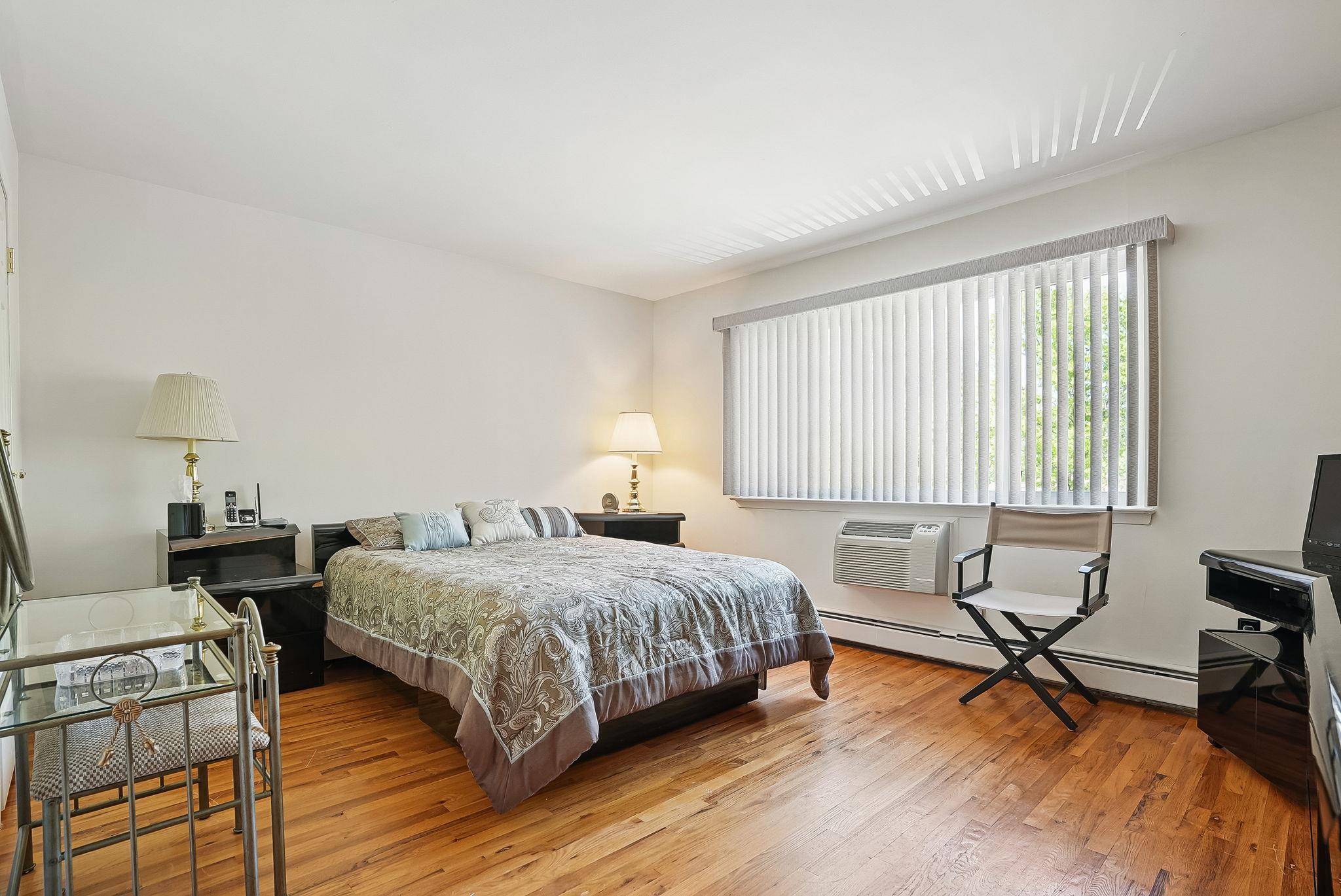 Single Family Robin  Westchester County, NY 10520, MLS-858694-20