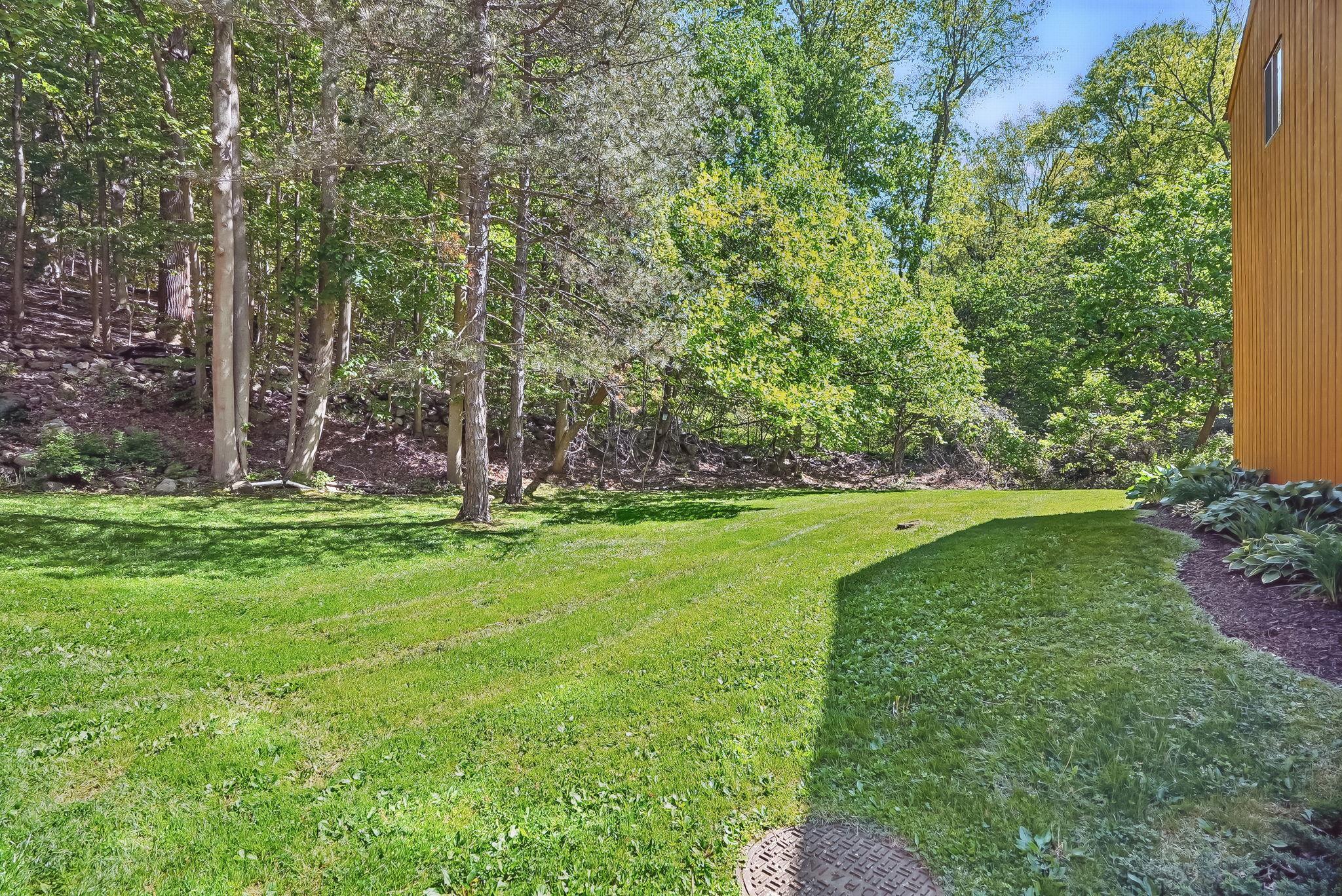 Single Family Robin  Westchester County, NY 10520, MLS-858694-39