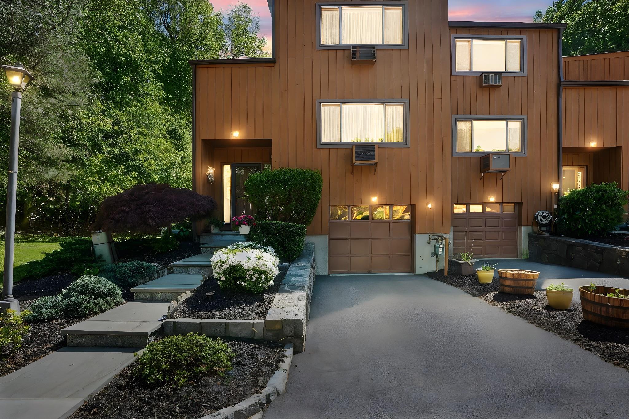 Single Family Robin  Westchester County, NY 10520, MLS-858694-41