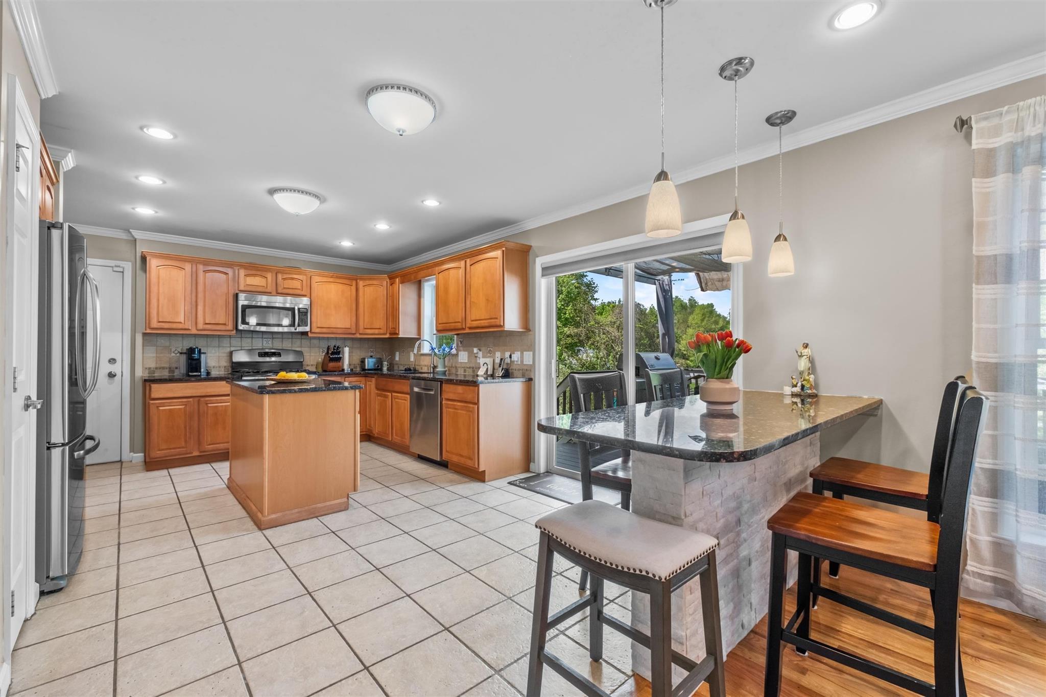 Single Family Oakwood  Westchester County, NY 10566, MLS-858701-10