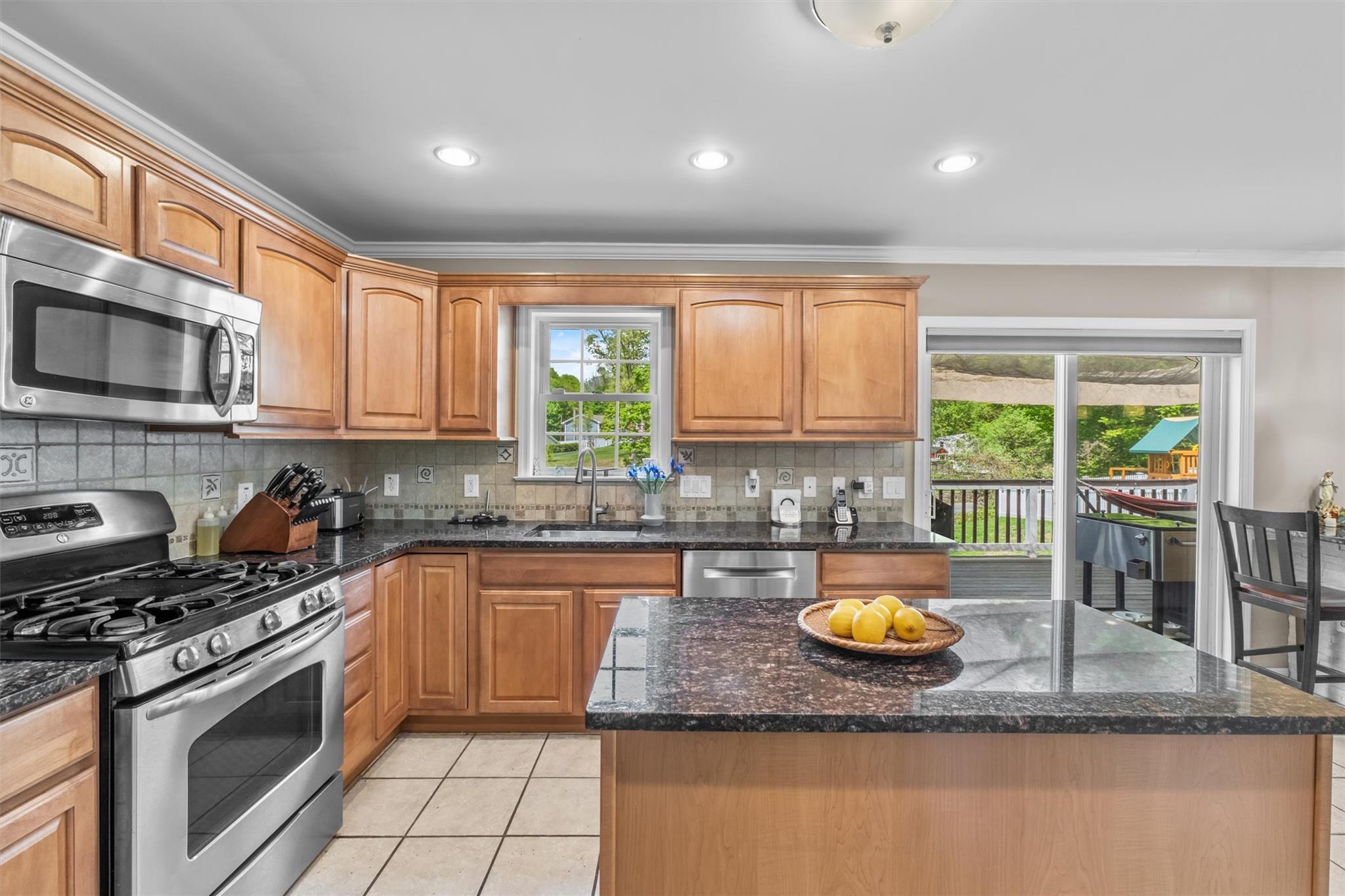 Single Family Oakwood  Westchester County, NY 10566, MLS-858701-12