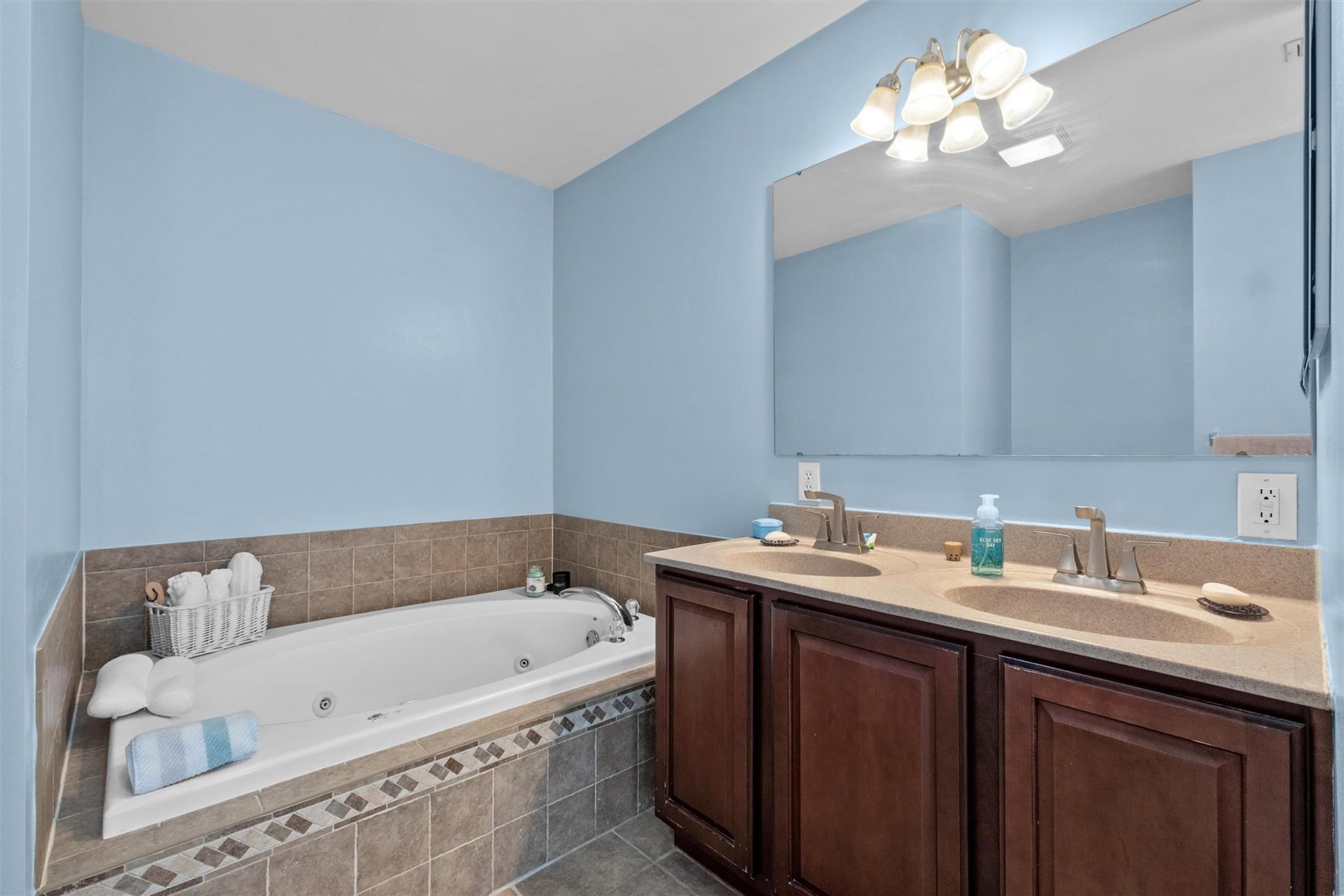 Single Family Oakwood  Westchester County, NY 10566, MLS-858701-17