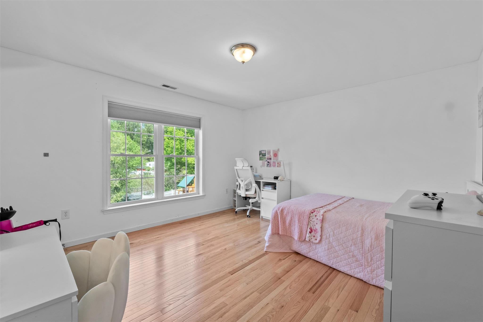 Single Family Oakwood  Westchester County, NY 10566, MLS-858701-20
