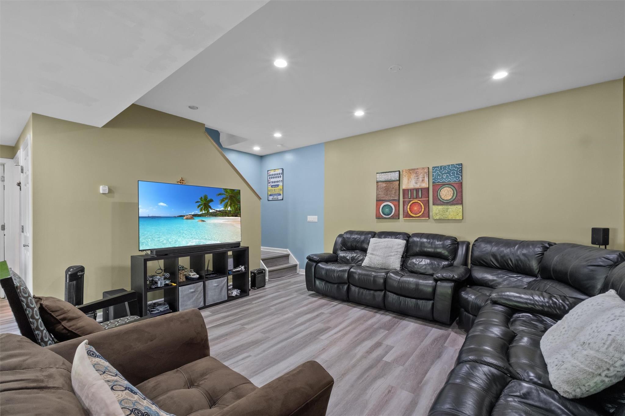 Single Family Oakwood  Westchester County, NY 10566, MLS-858701-25