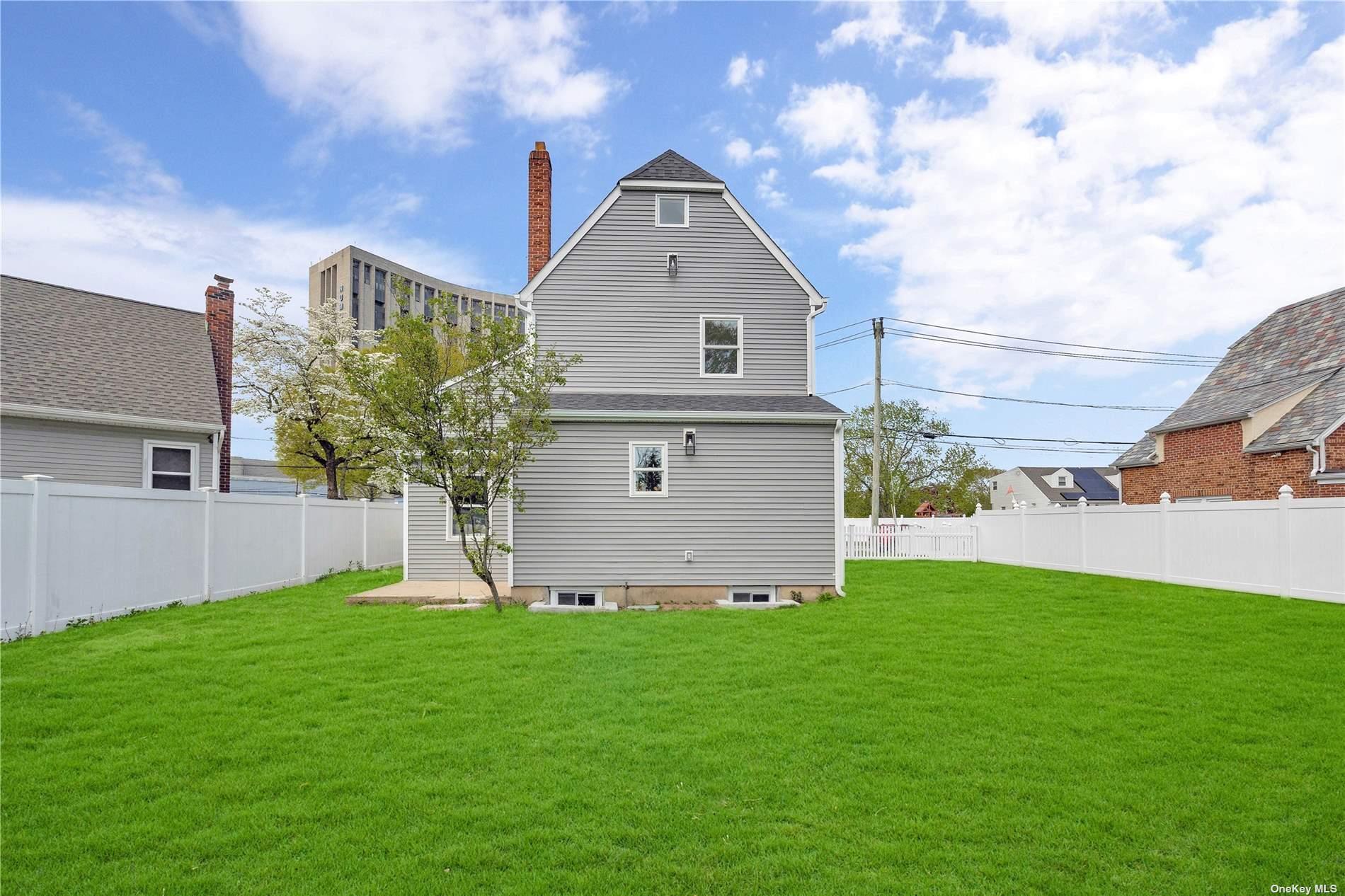 Single Family 1st  Nassau County, NY 11554, MLS-858704-23