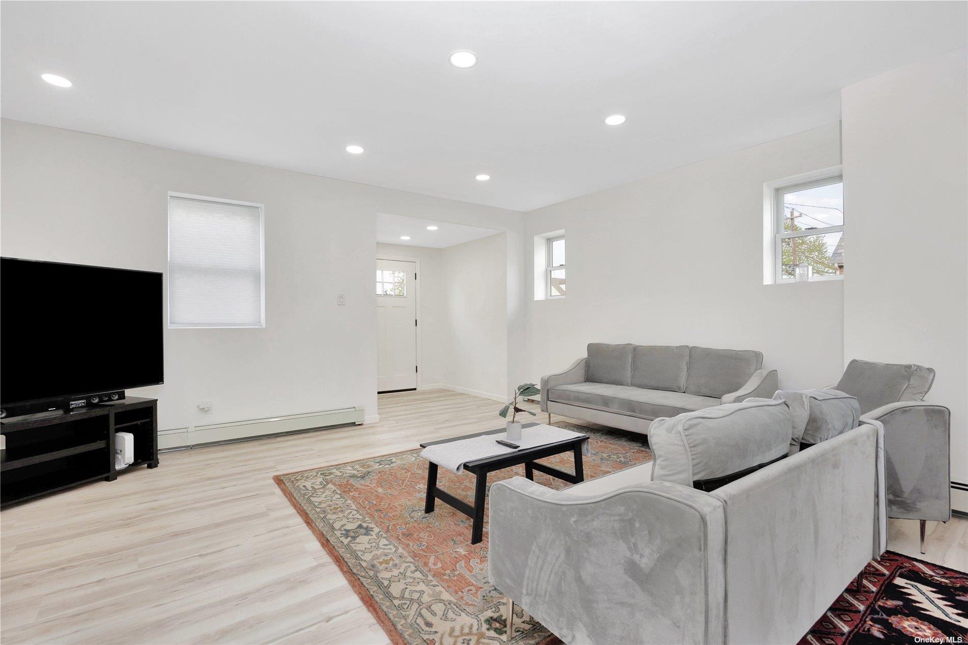 Single Family 1st  Nassau County, NY 11554, MLS-858704-4