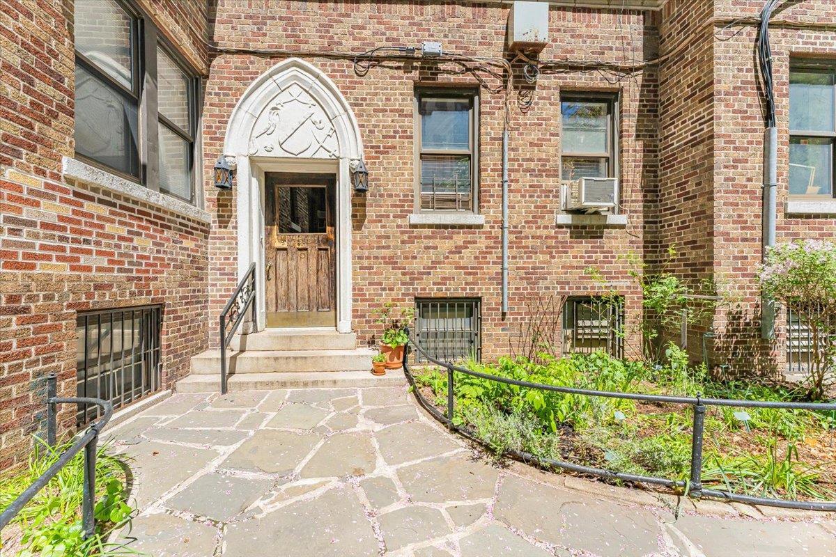 Coop Wayne  Bronx, NY 10467, MLS-858709-11