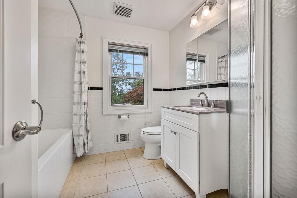Single Family Sunny Ridge  Rockland County, NY 10977, MLS-858712-22