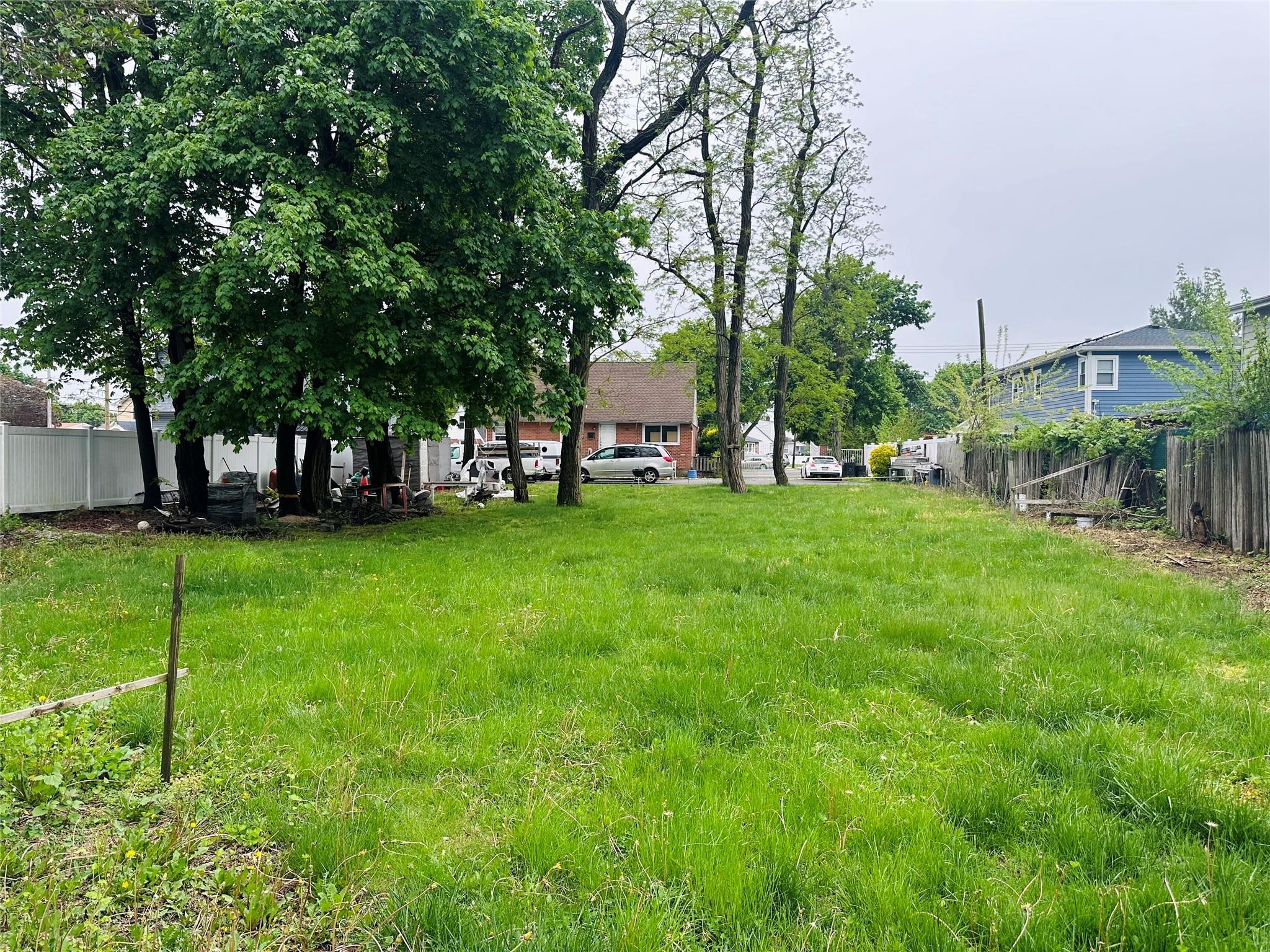 Single Family Park  Nassau County, NY 11575, MLS-858716-10