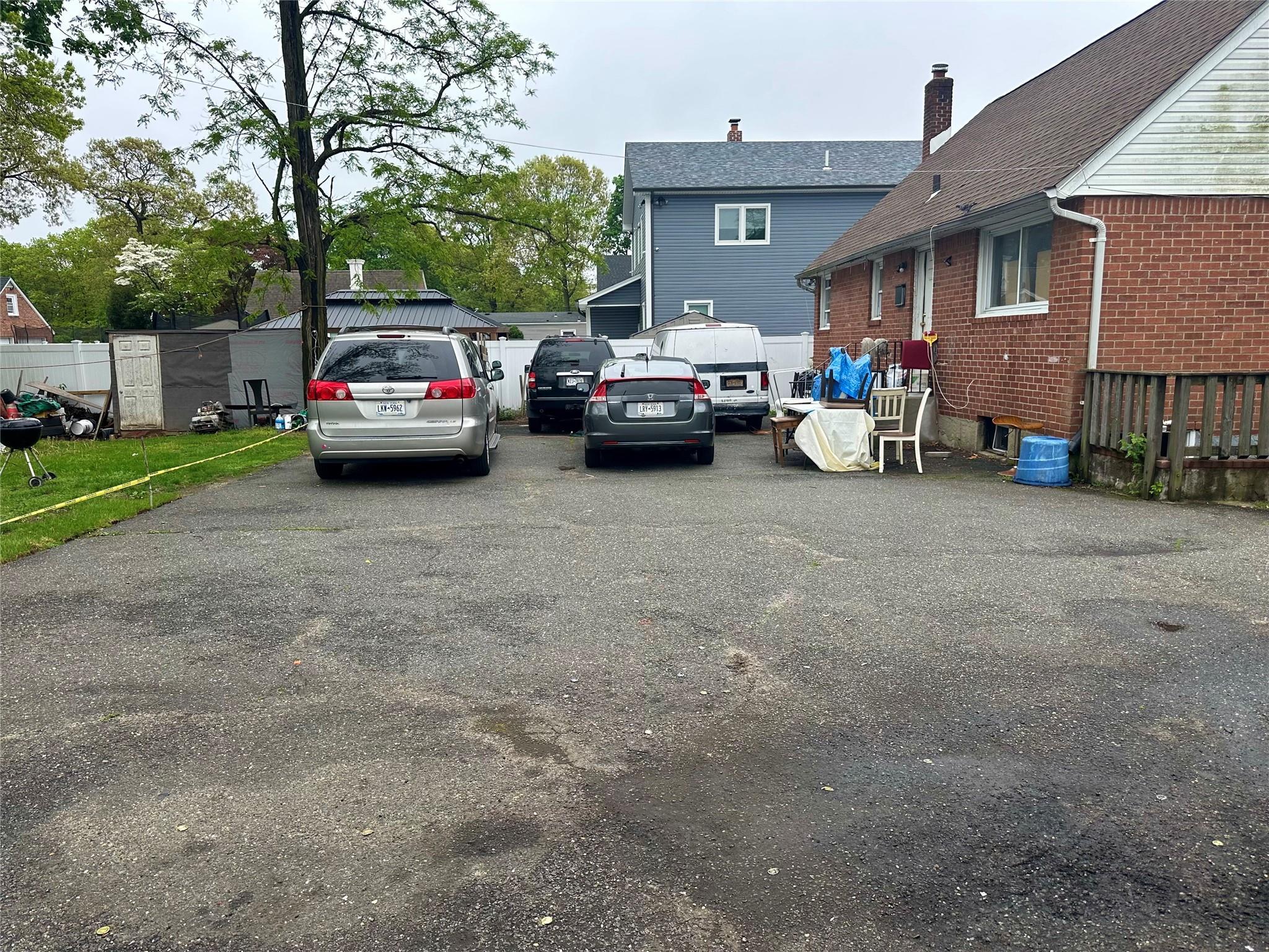 Single Family Park  Nassau County, NY 11575, MLS-858716-12