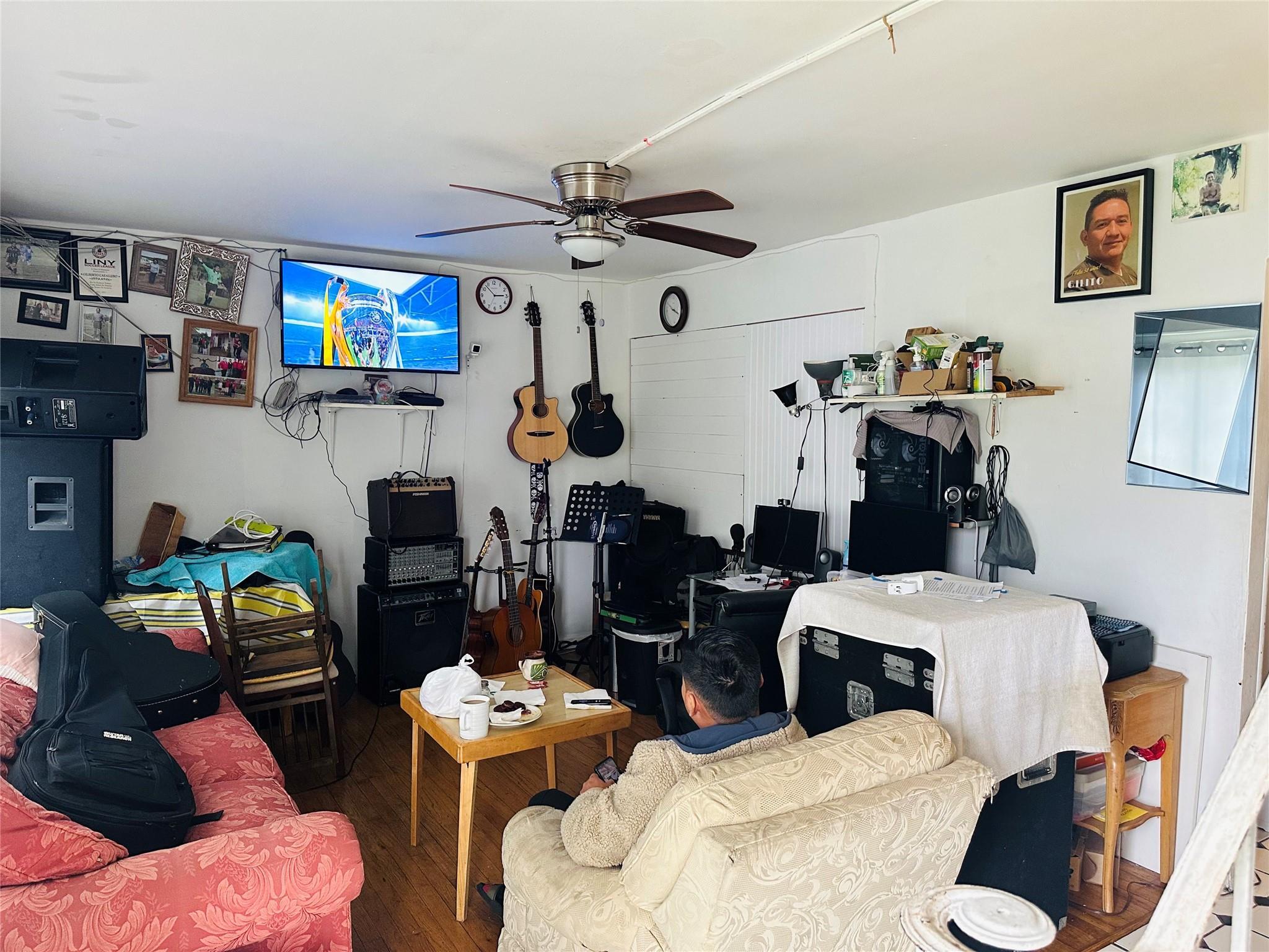 Single Family Park  Nassau County, NY 11575, MLS-858716-13