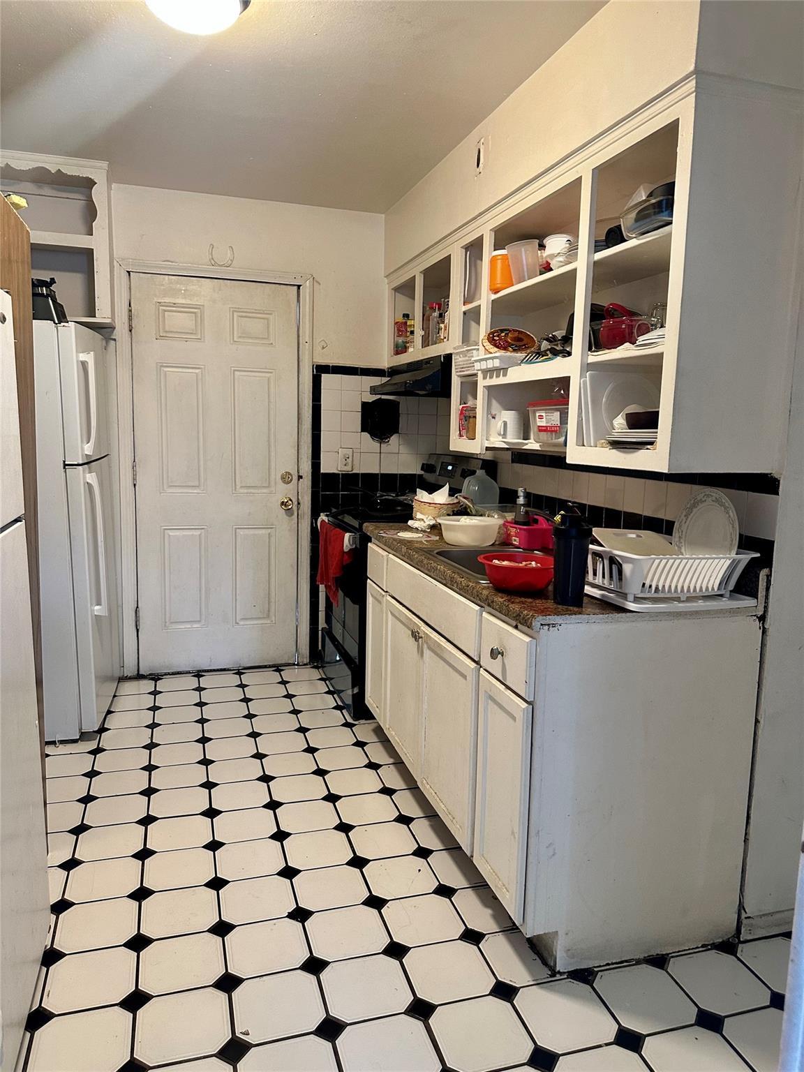 Single Family Park  Nassau County, NY 11575, MLS-858716-15