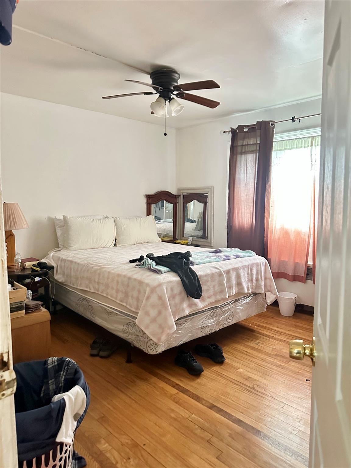 Single Family Park  Nassau County, NY 11575, MLS-858716-18