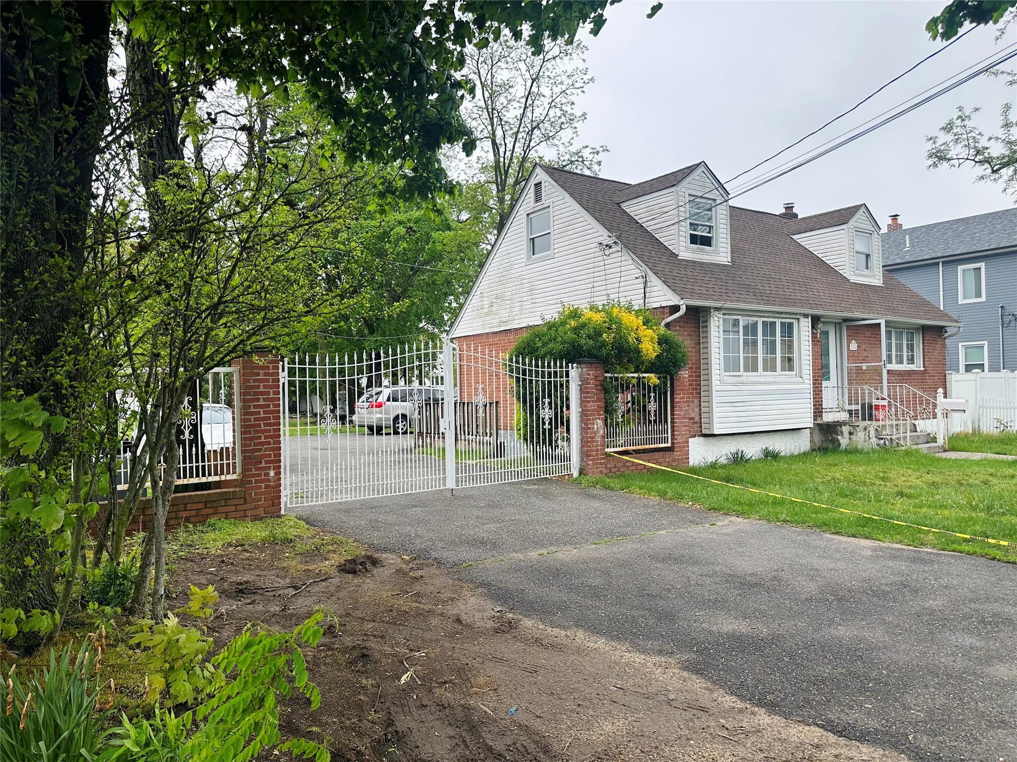 Single Family Park  Nassau County, NY 11575, MLS-858716-2