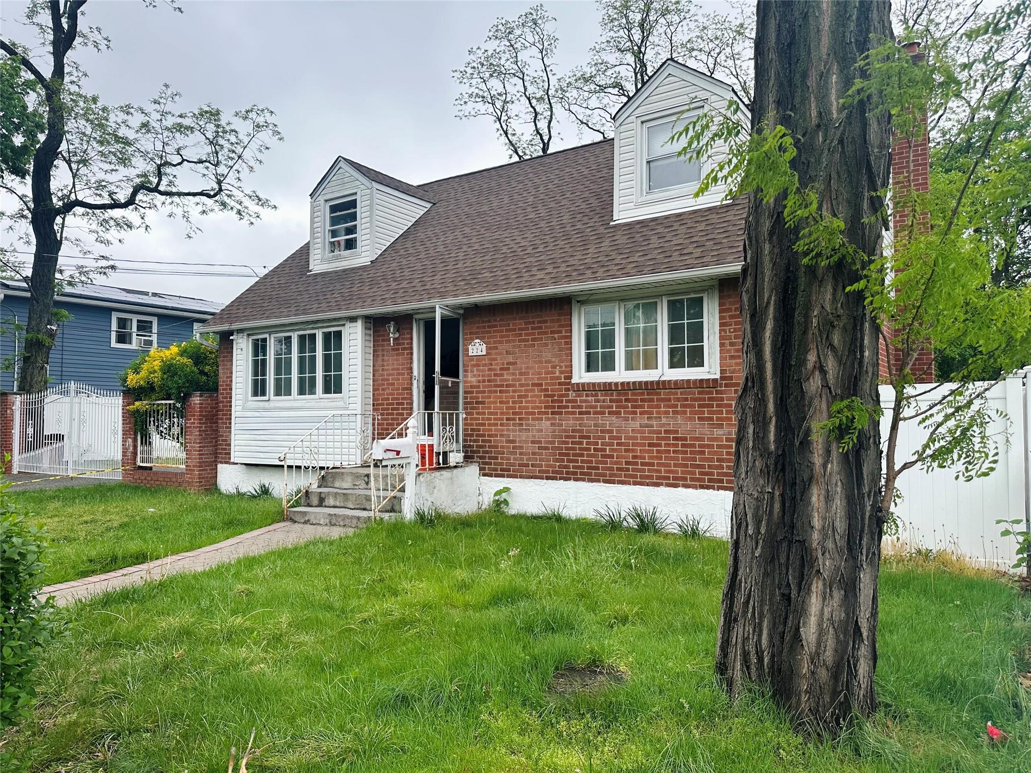 Single Family Park  Nassau County, NY 11575, MLS-858716-3