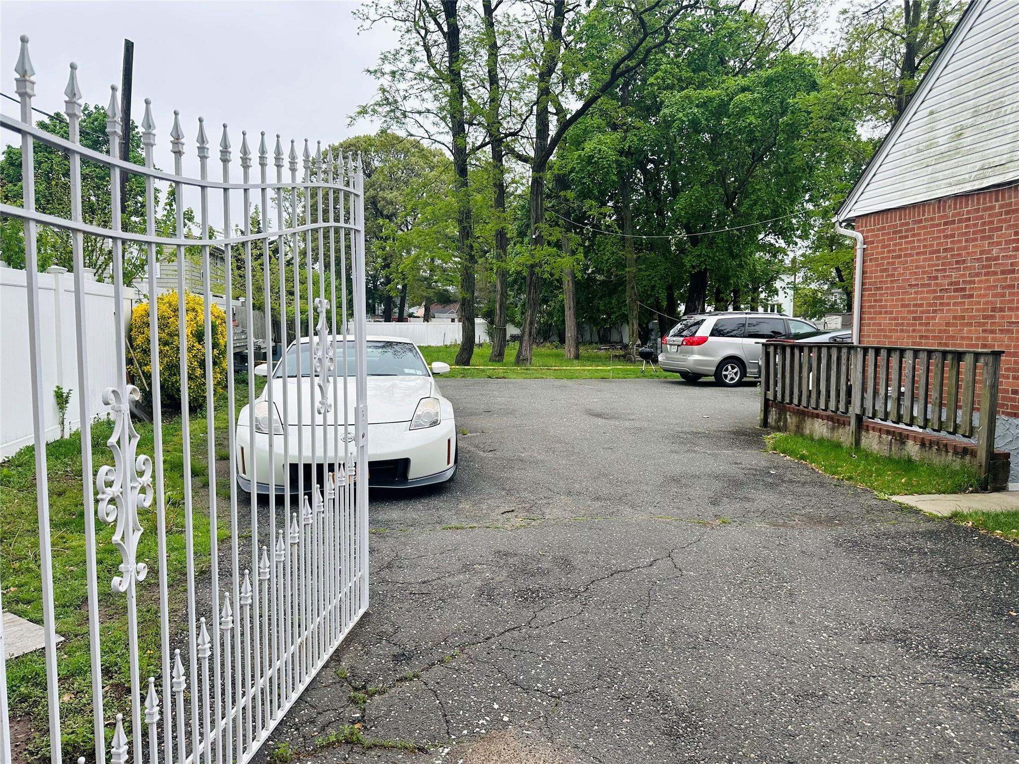 Single Family Park  Nassau County, NY 11575, MLS-858716-4