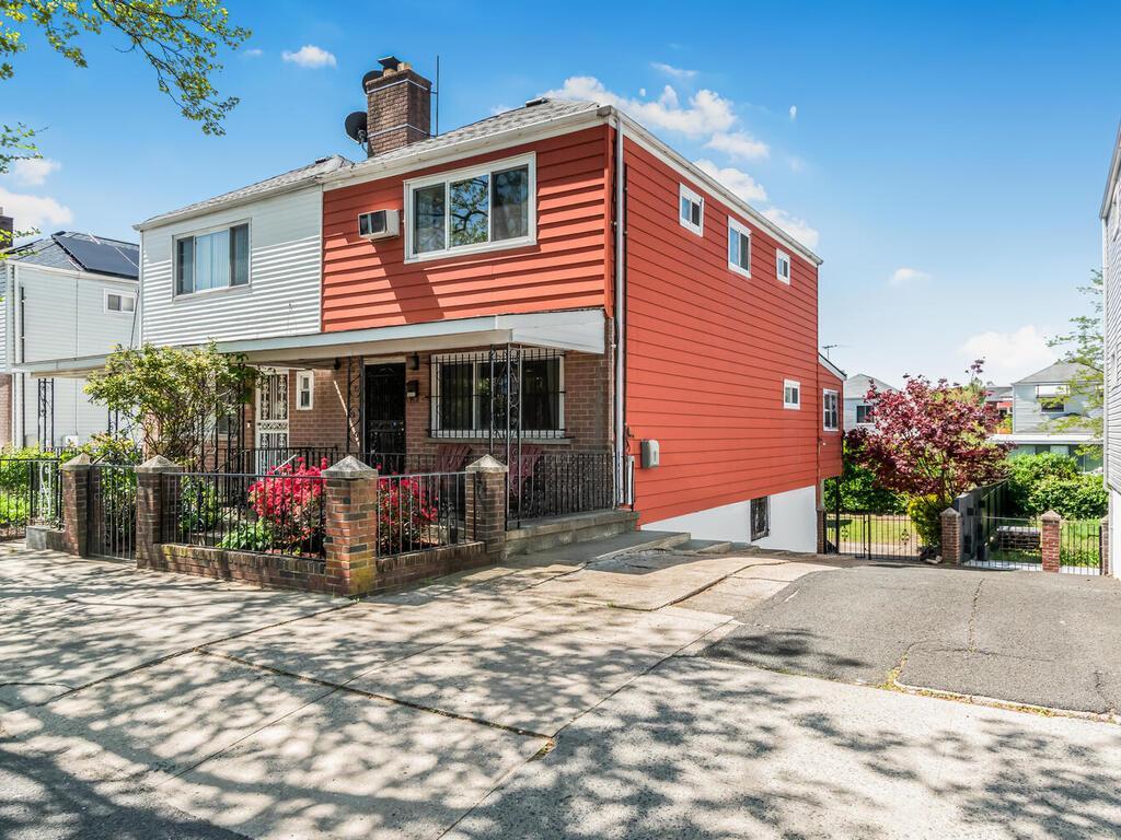 Single Family Grace  Bronx, NY 10469, MLS-858717-2