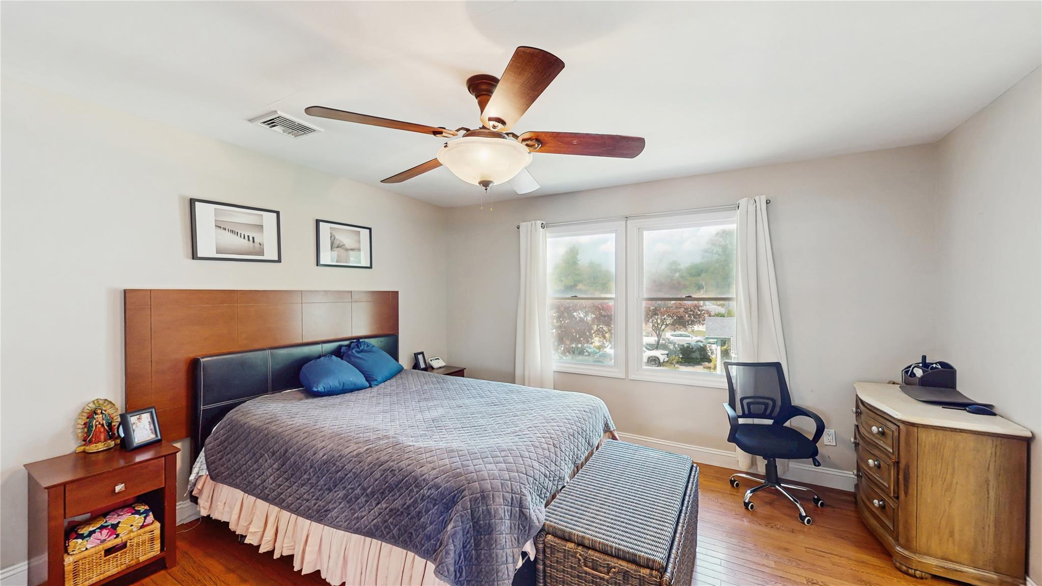 Single Family Candlewood  Suffolk County, NY 11717, MLS-858728-24