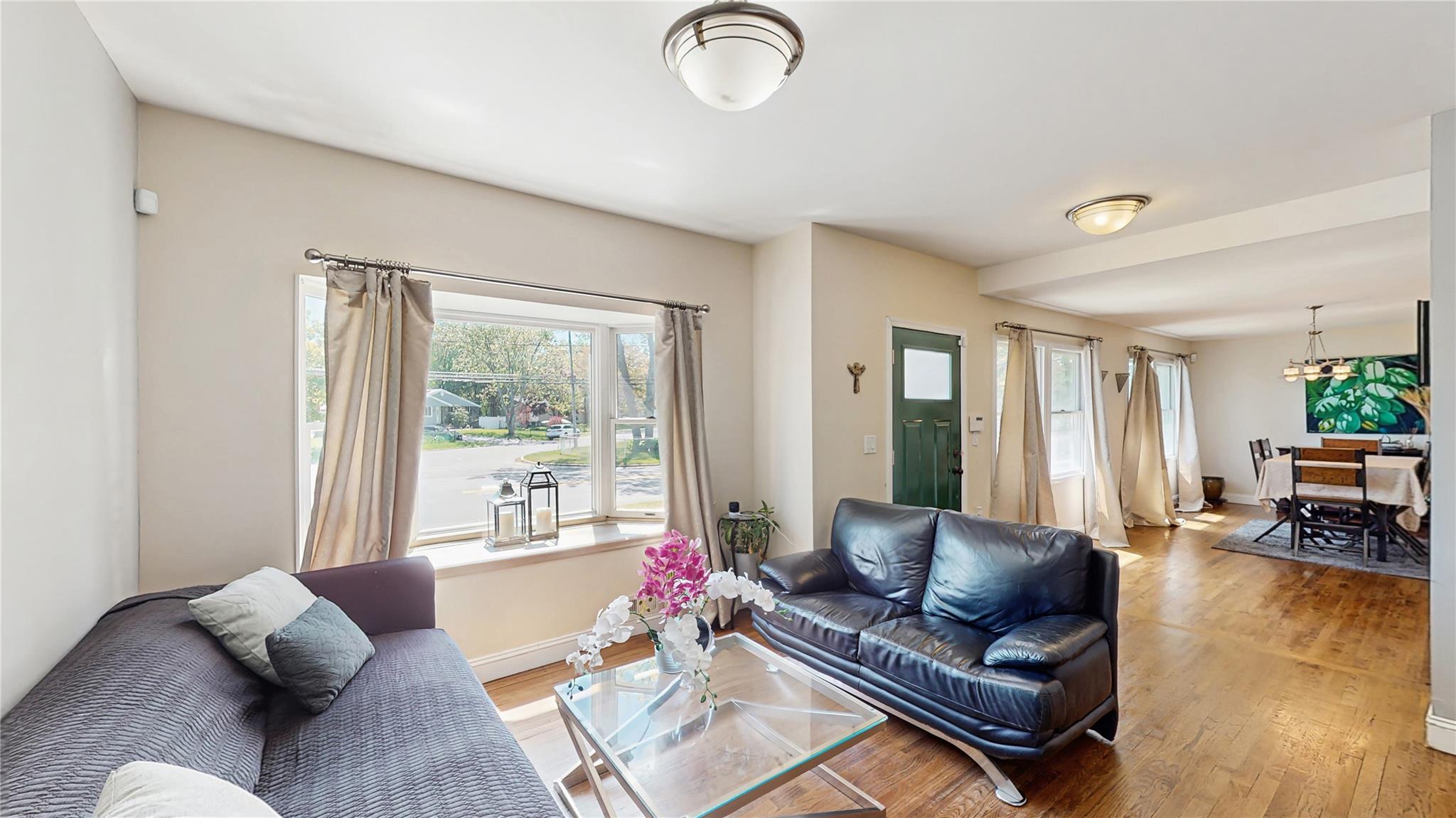 Single Family Candlewood  Suffolk County, NY 11717, MLS-858728-4