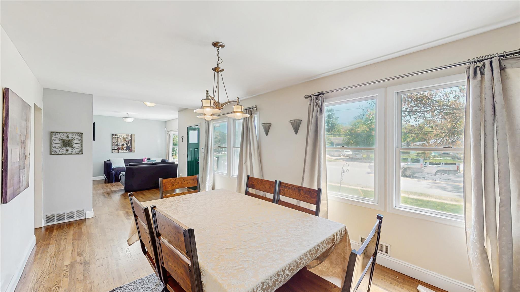 Single Family Candlewood  Suffolk County, NY 11717, MLS-858728-8