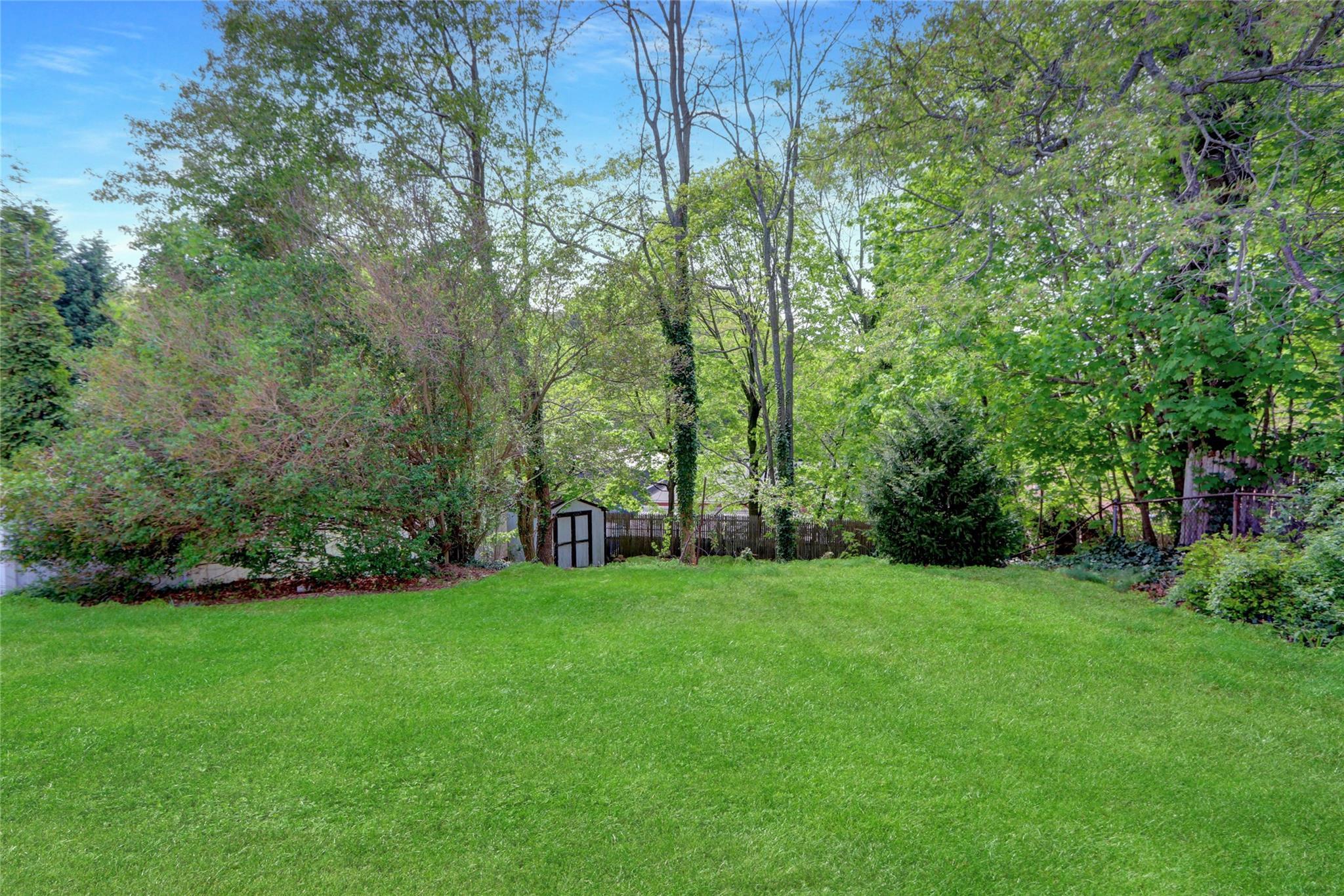 Single Family Ash  Suffolk County, NY 11743, MLS-858731-26