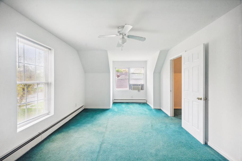 Single Family Woodhull  Suffolk County, NY 11901, MLS-858749-27
