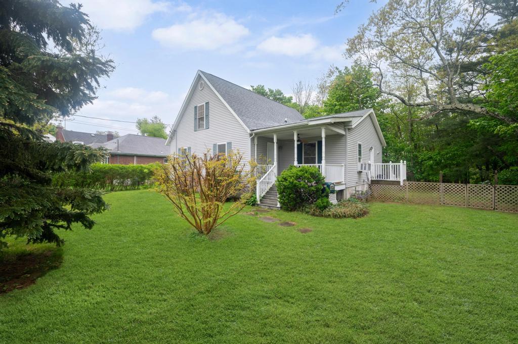 Single Family Woodhull  Suffolk County, NY 11901, MLS-858749-3