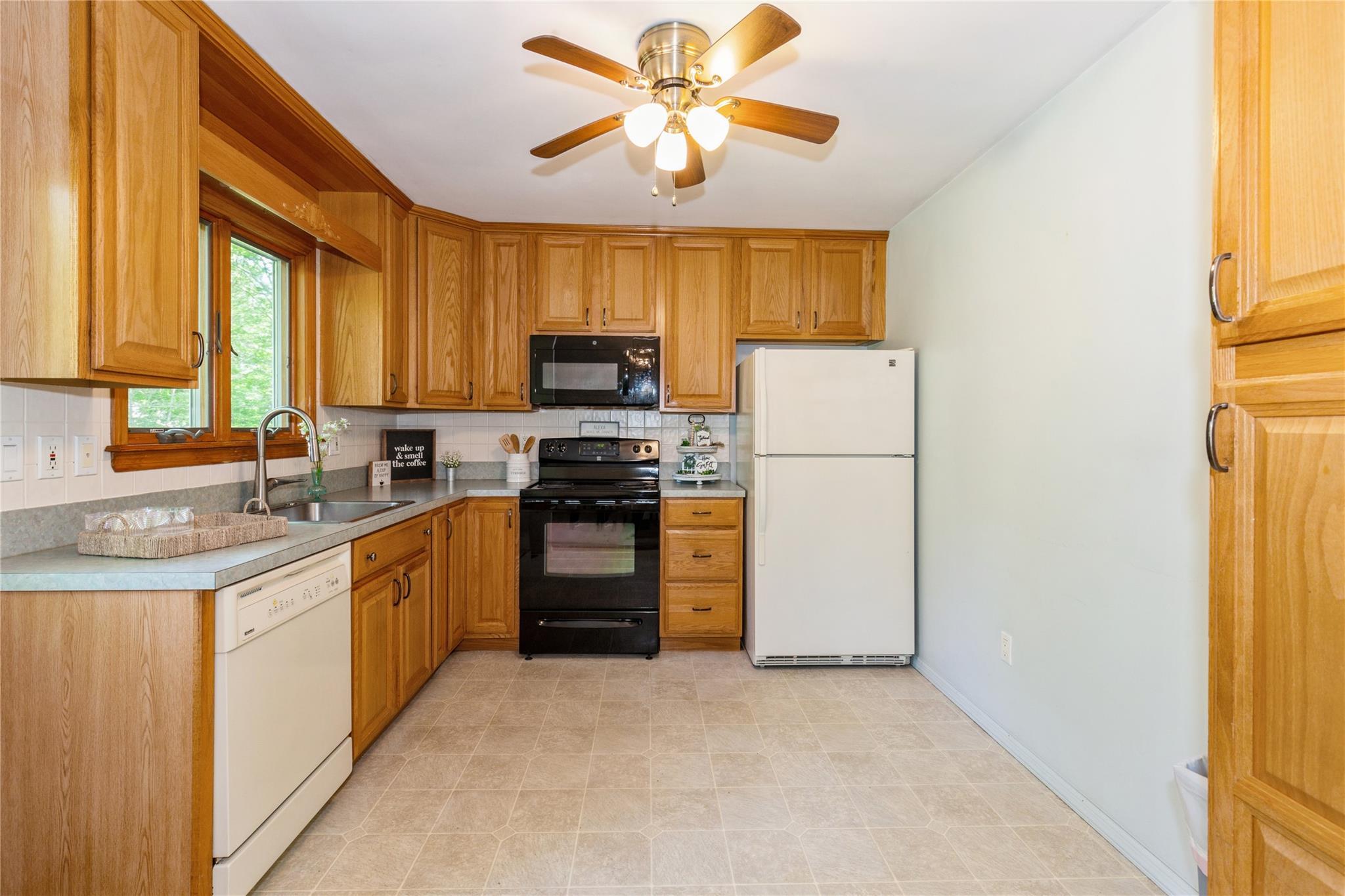 Single Family Hunter  Suffolk County, NY 11764, MLS-858755-8