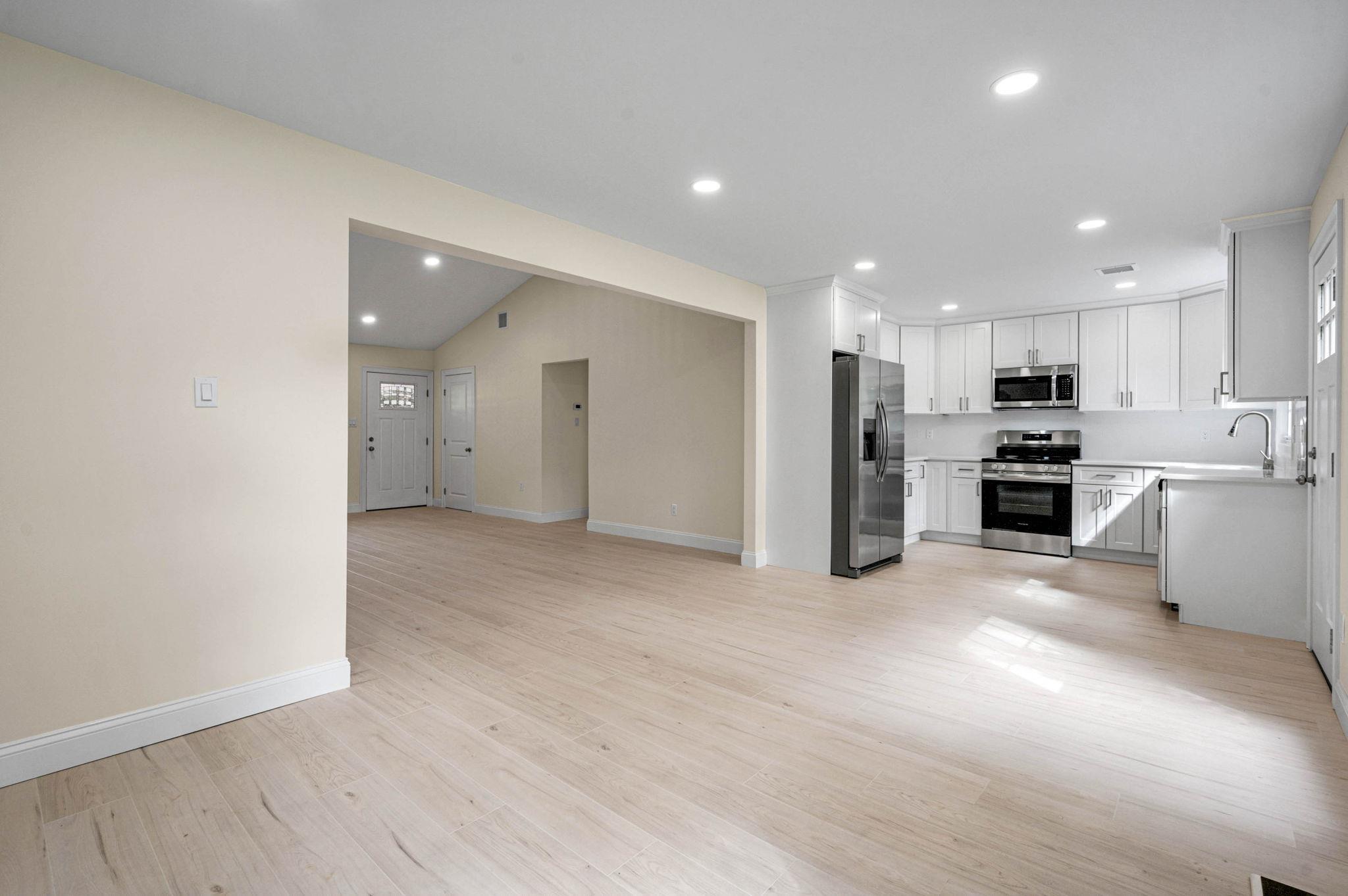 Single Family Tahoe  Suffolk County, NY 11727, MLS-858758-8