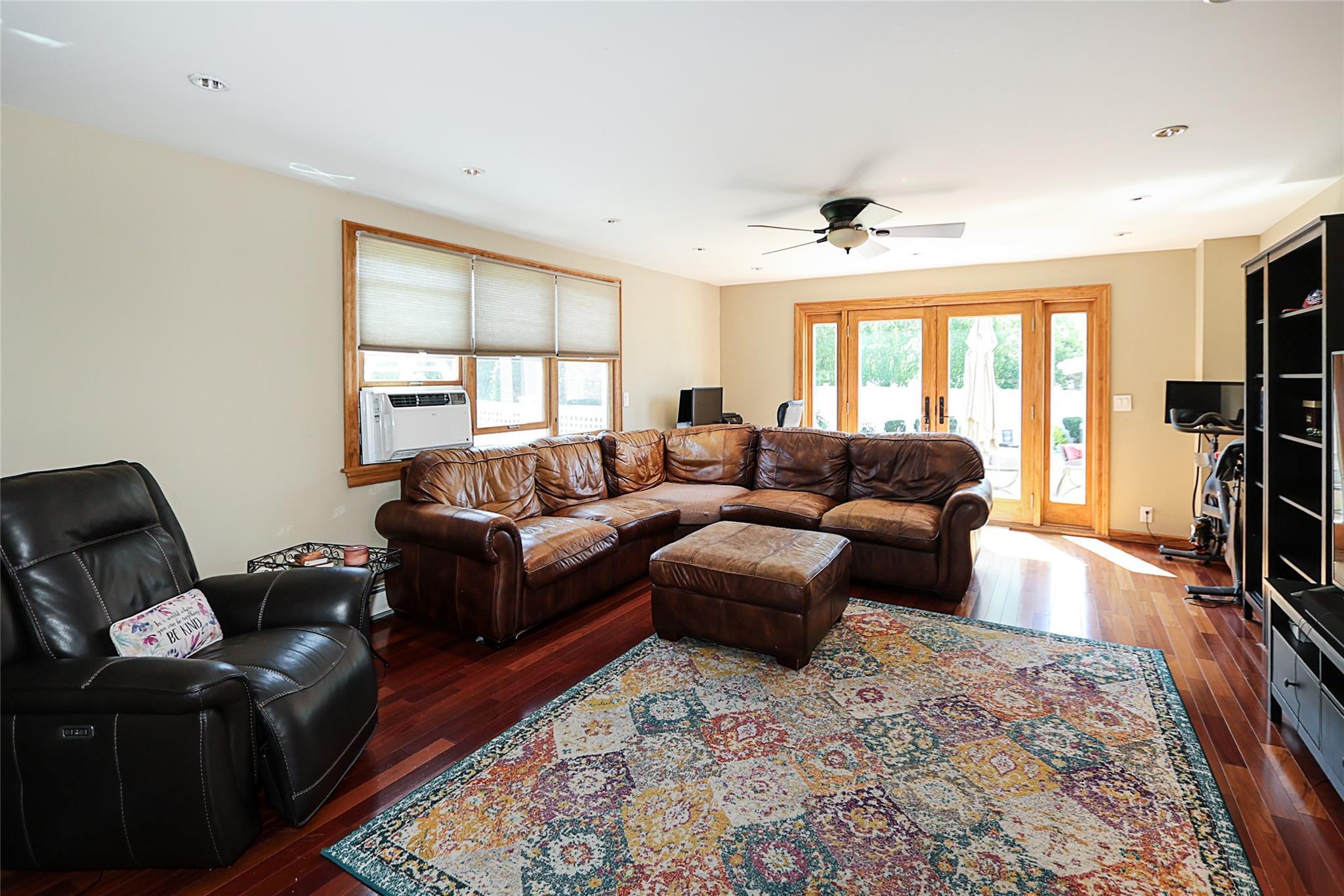 Single Family Cleveland  Nassau County, NY 11710, MLS-858775-16