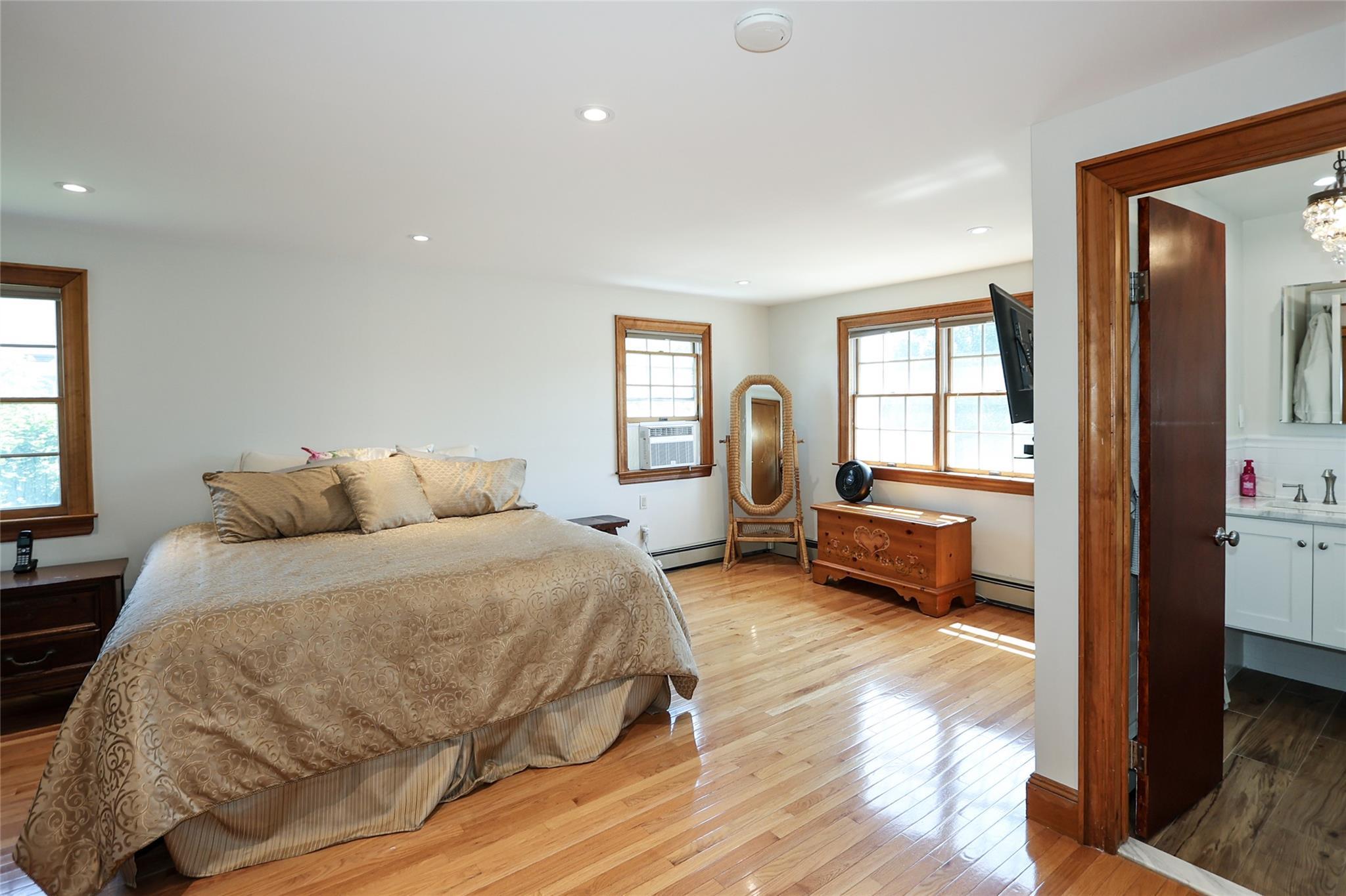 Single Family Cleveland  Nassau County, NY 11710, MLS-858775-20