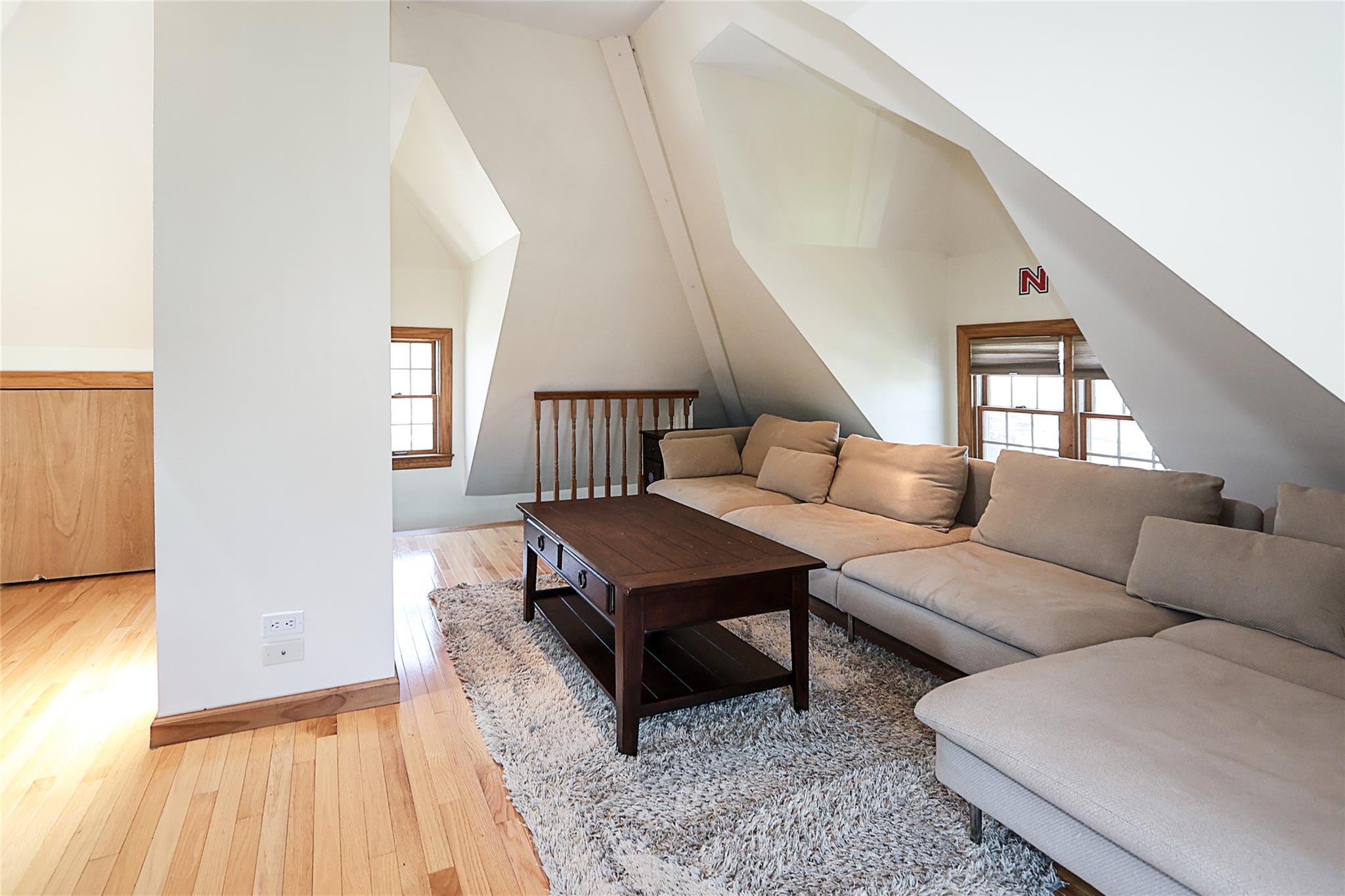 Single Family Cleveland  Nassau County, NY 11710, MLS-858775-25