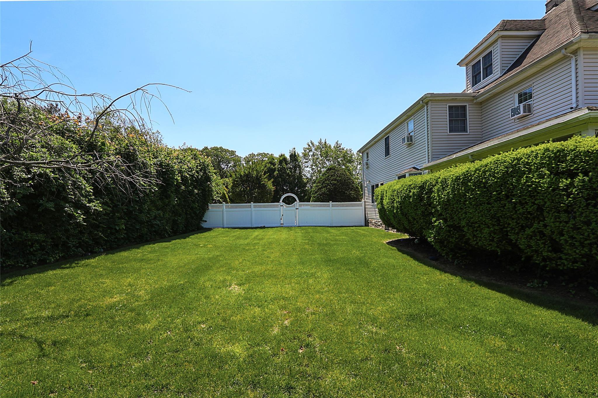 Single Family Cleveland  Nassau County, NY 11710, MLS-858775-39