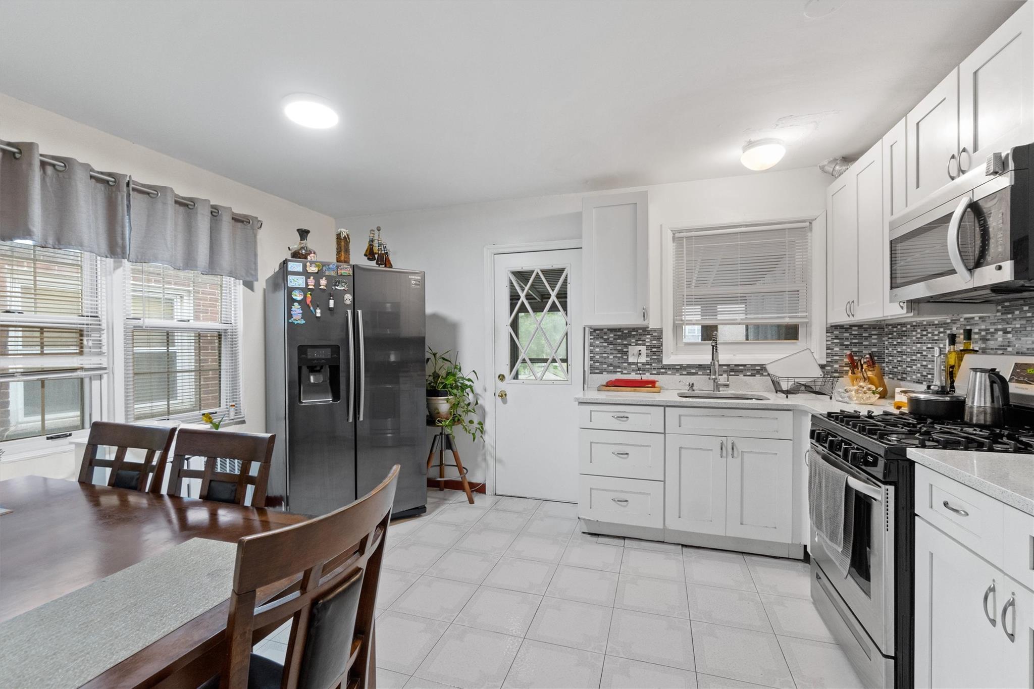 Single Family Throggs Neck  Bronx, NY 10465, MLS-858791-10