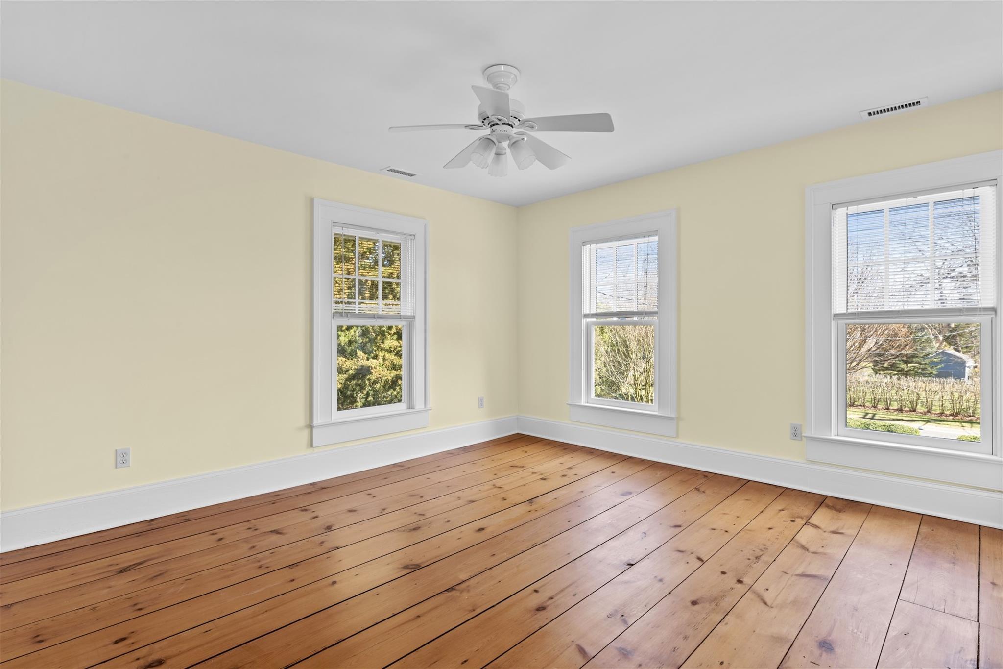Single Family Main  Suffolk County, NY 11957, MLS-858813-11