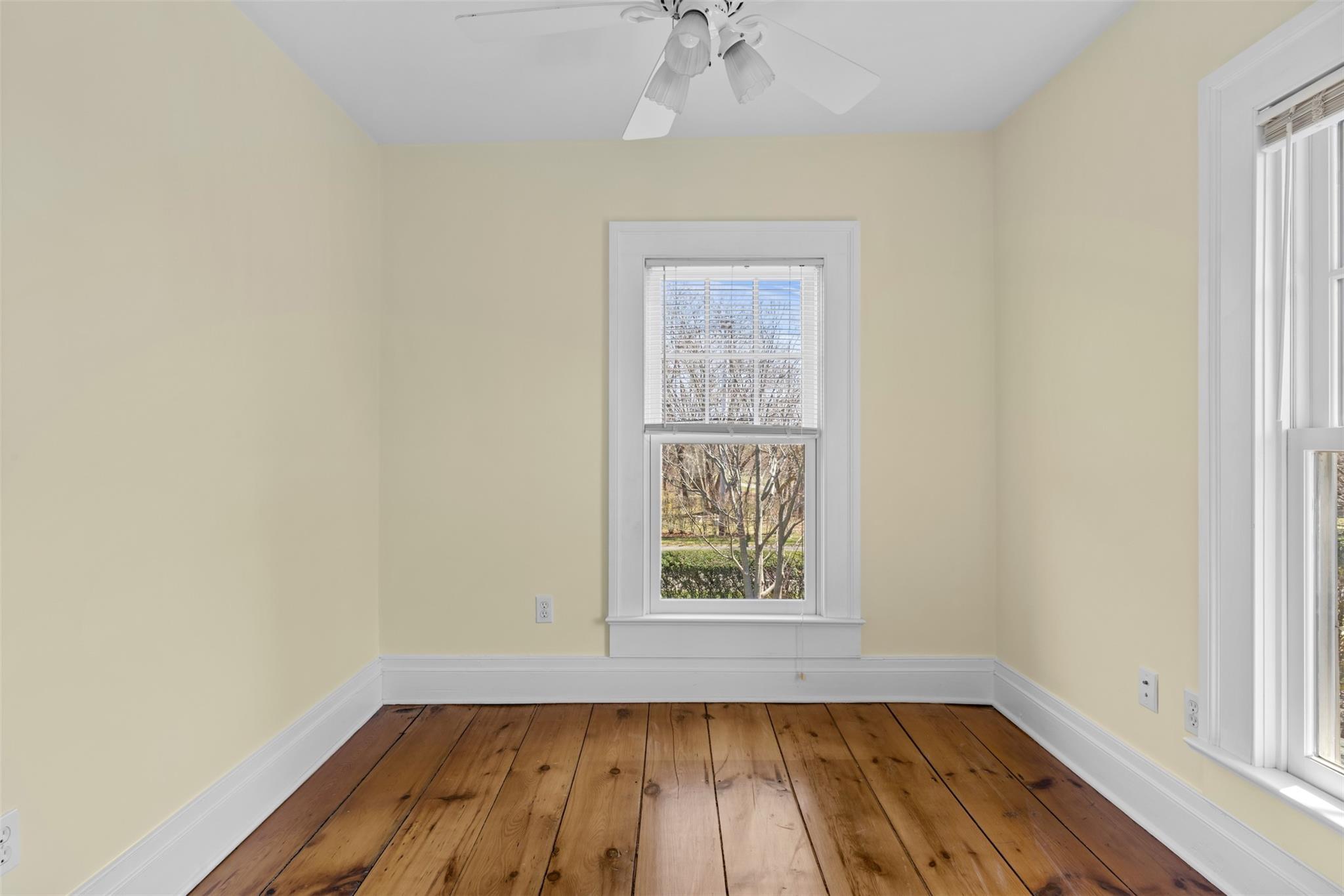 Single Family Main  Suffolk County, NY 11957, MLS-858813-14