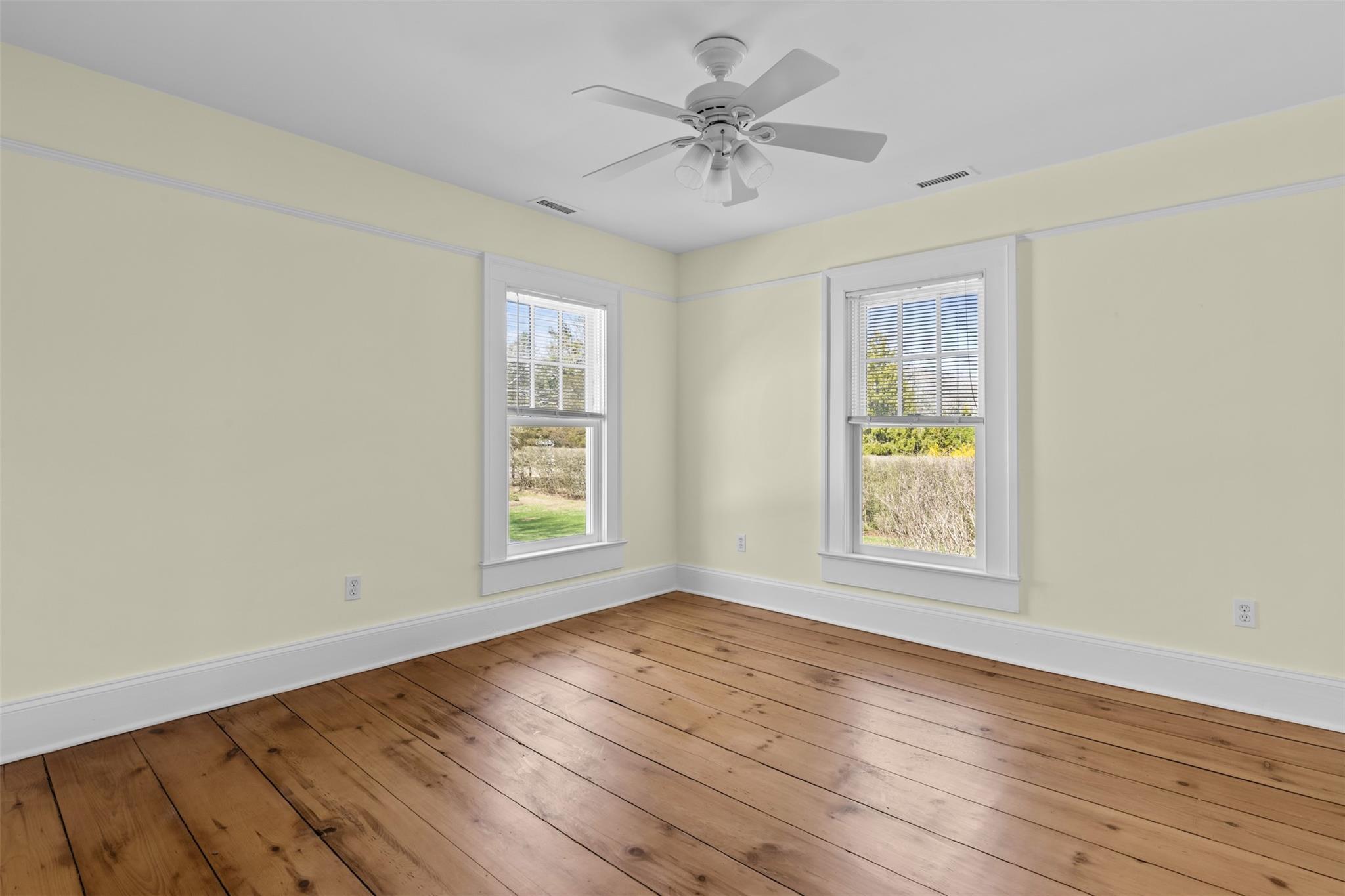 Single Family Main  Suffolk County, NY 11957, MLS-858813-16