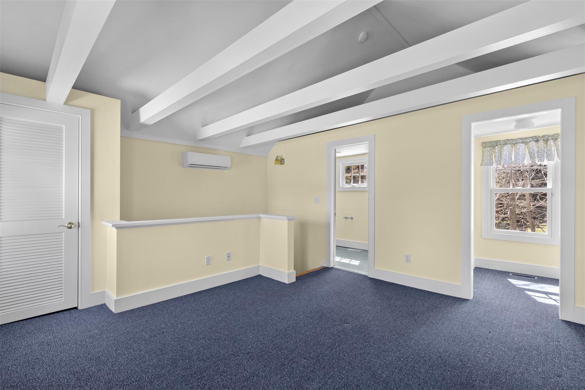 Single Family Main  Suffolk County, NY 11957, MLS-858813-24