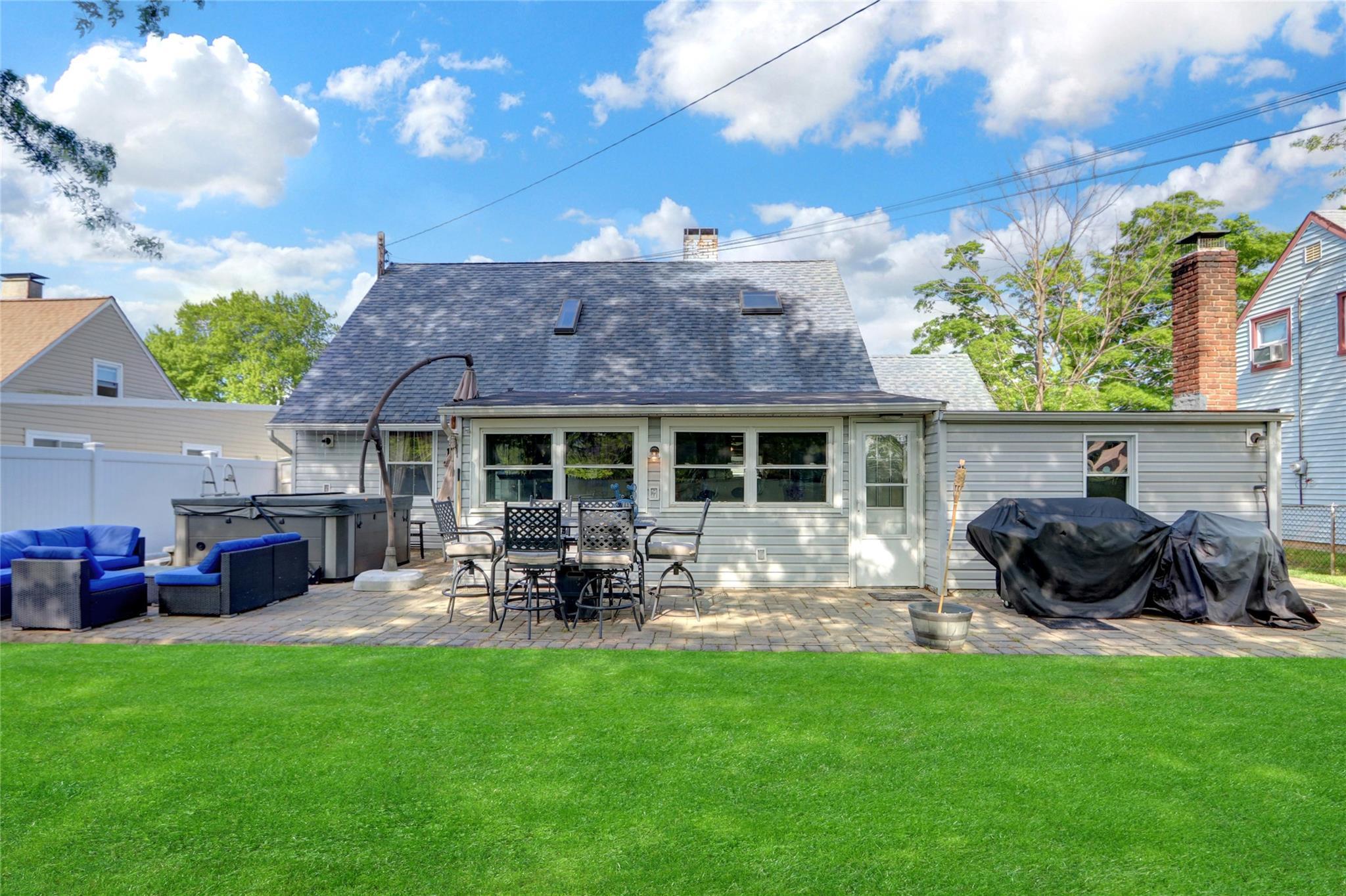 Single Family Woodpecker  Nassau County, NY 11756, MLS-858824-24