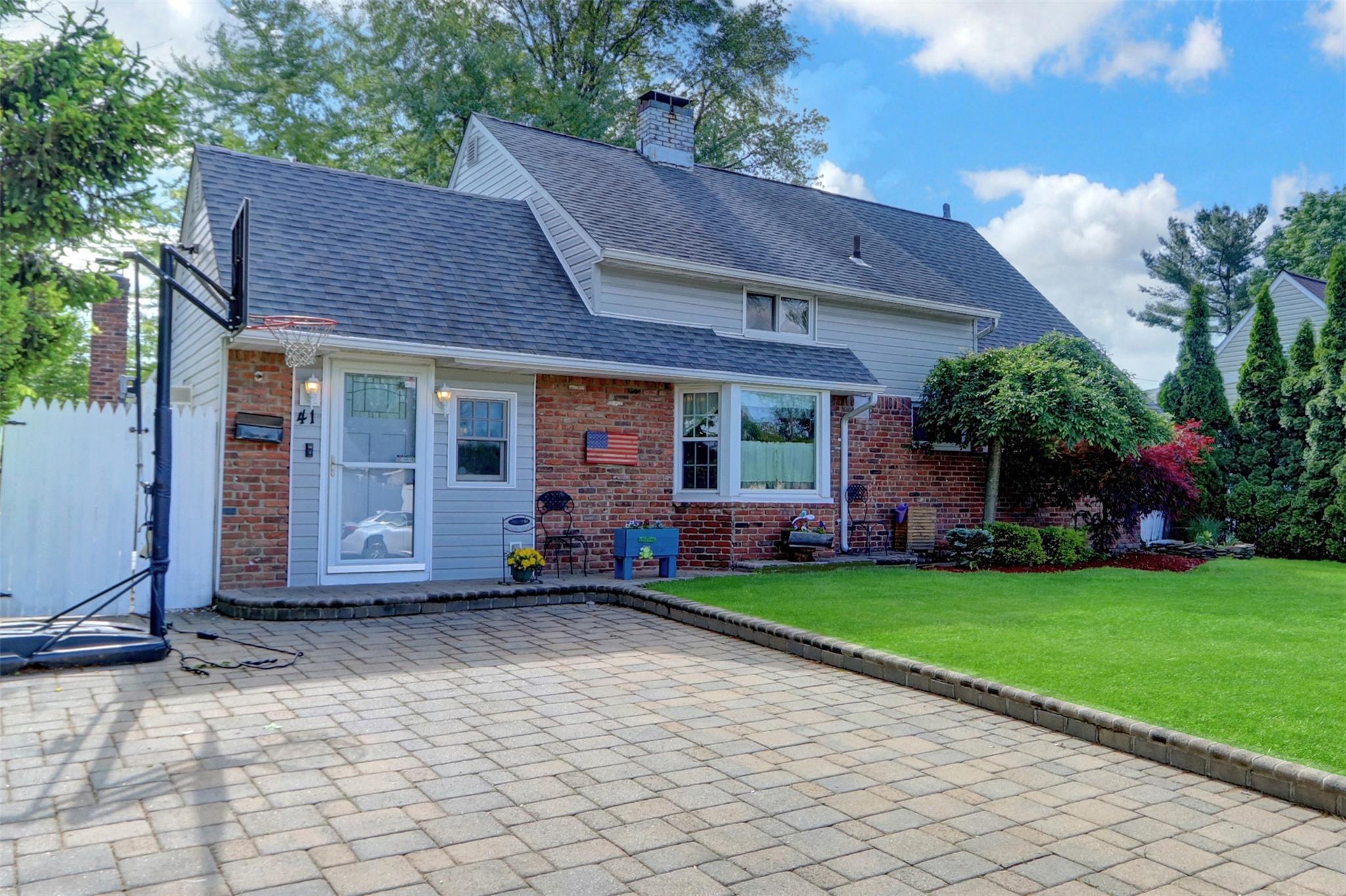 Single Family Woodpecker  Nassau County, NY 11756, MLS-858824-3